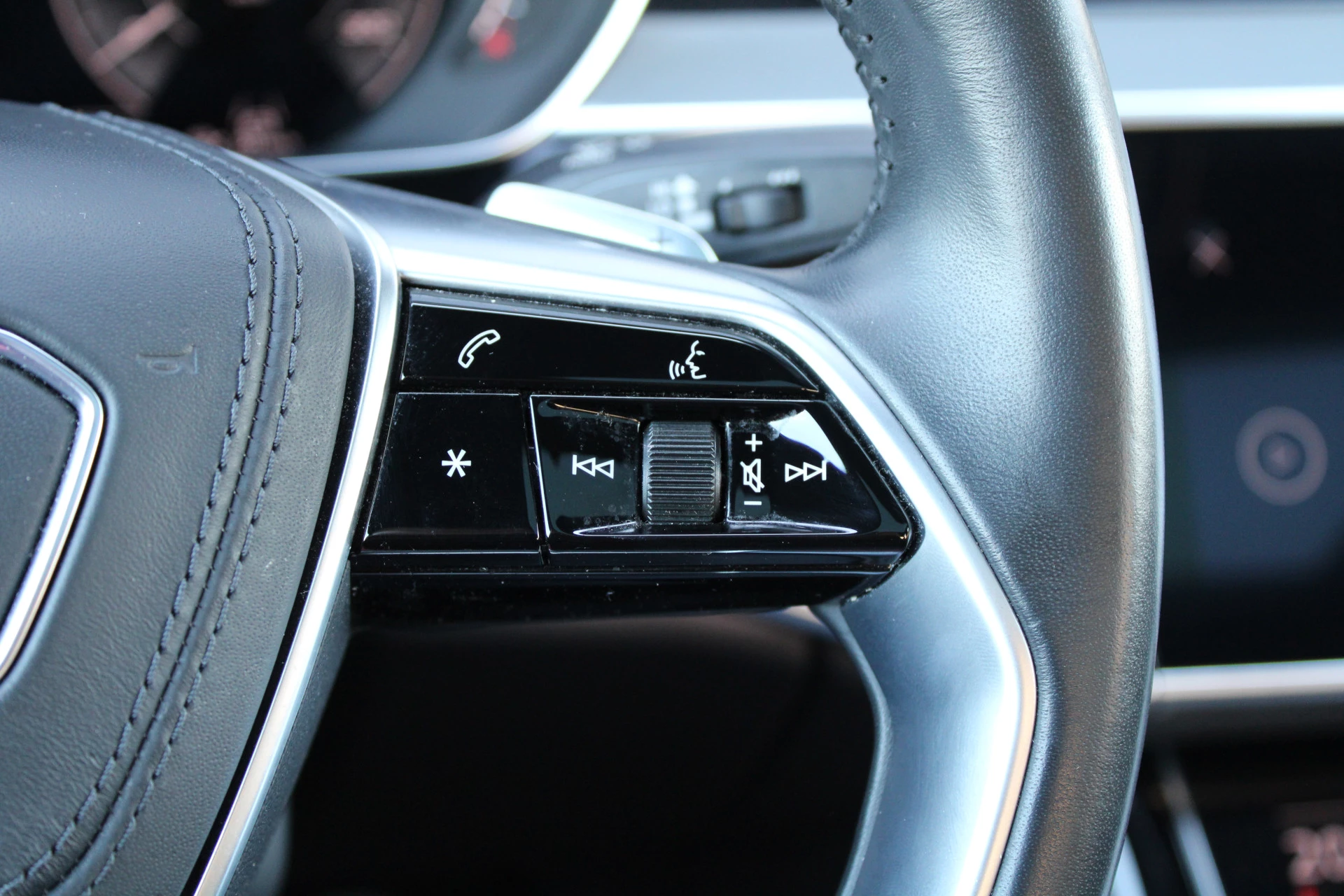 Hoofdafbeelding Audi A8