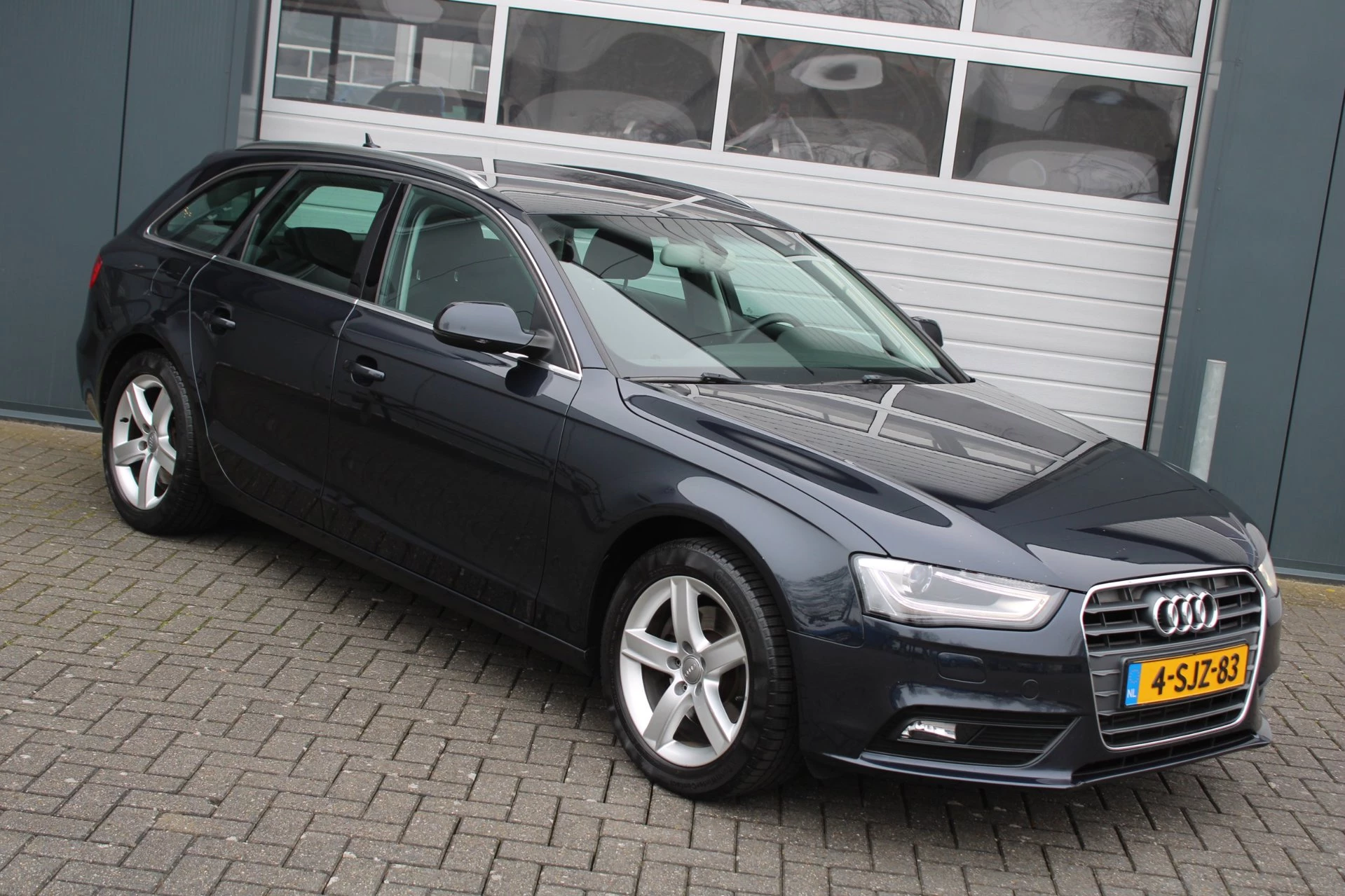 Hoofdafbeelding Audi A4