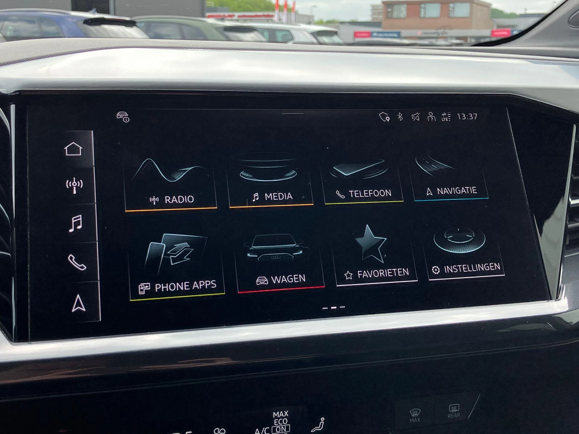 Hoofdafbeelding Audi Q4 Sportback e-tron