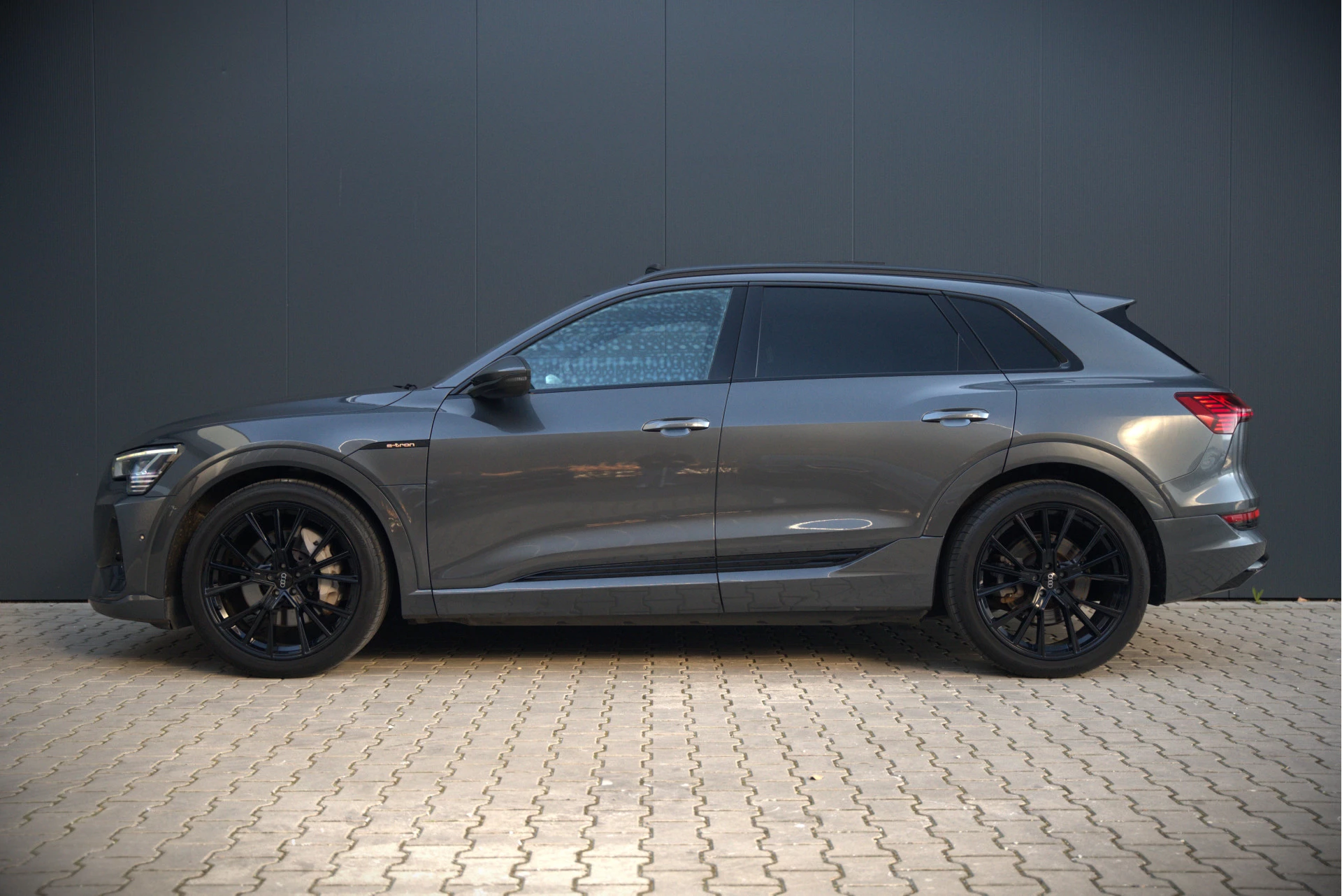 Hoofdafbeelding Audi e-tron
