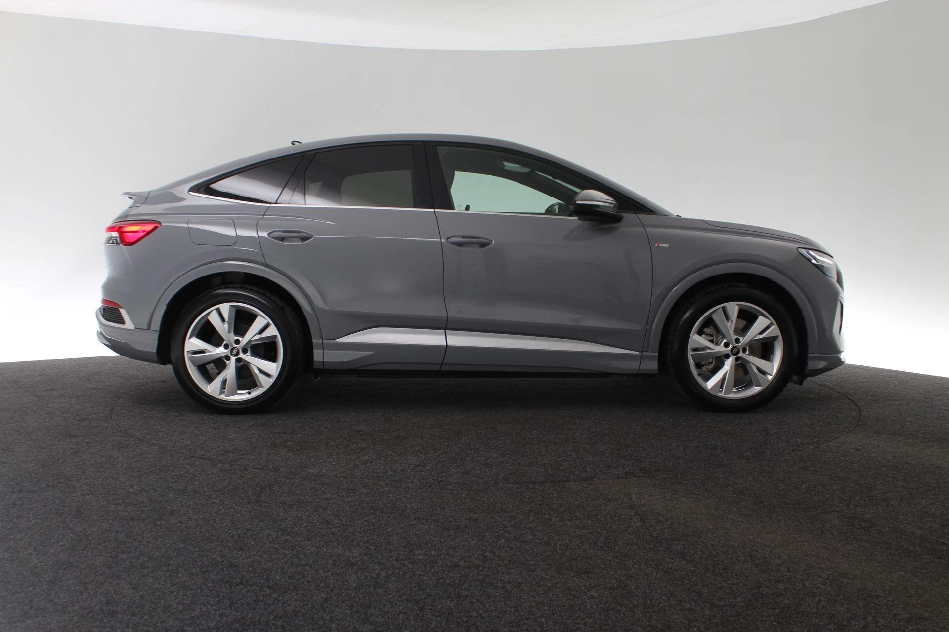 Hoofdafbeelding Audi Q4 Sportback e-tron
