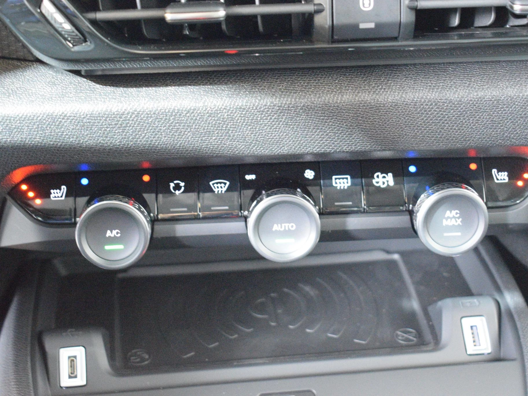 Hoofdafbeelding Citroën ë-C4
