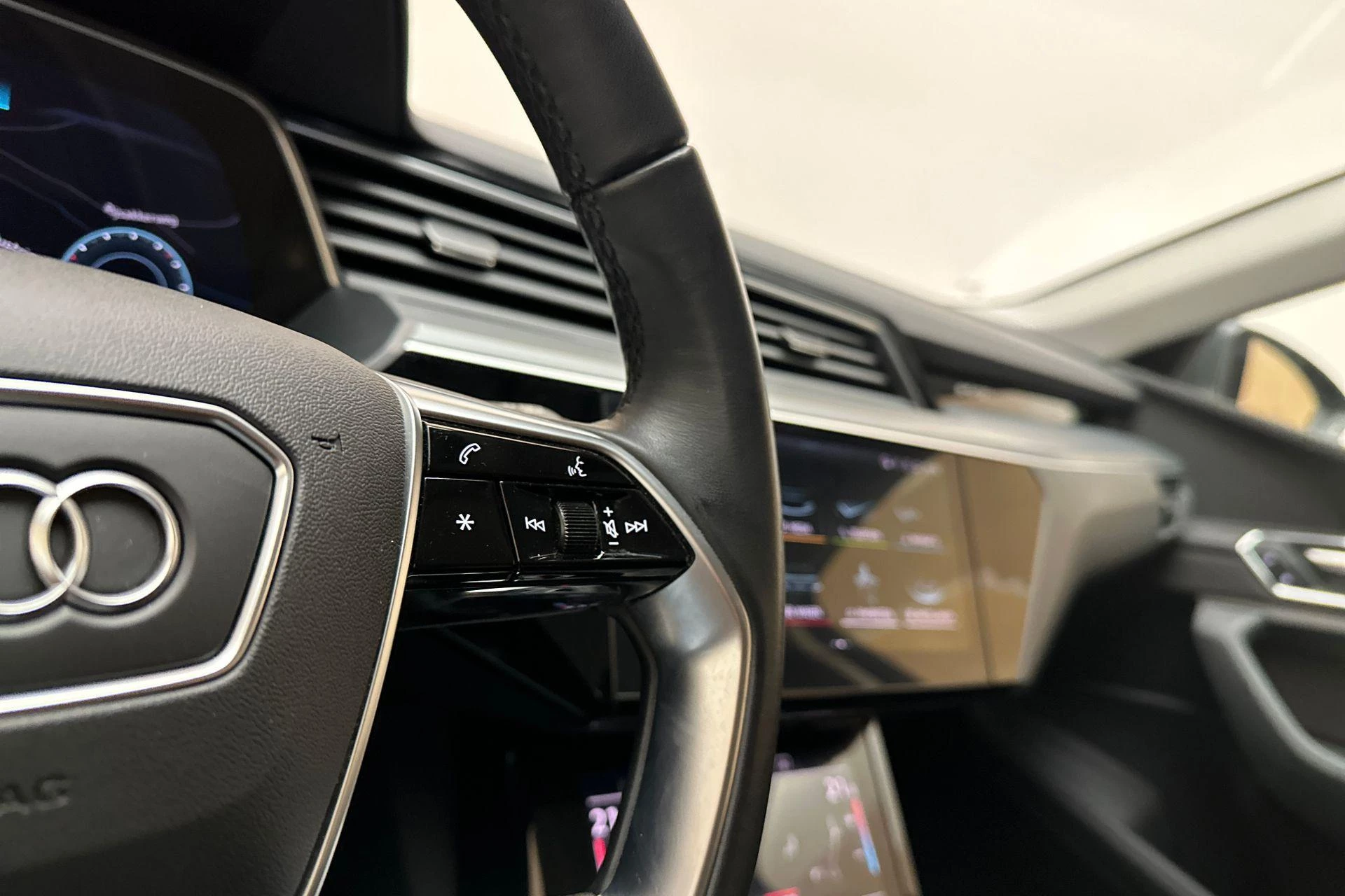 Hoofdafbeelding Audi e-tron