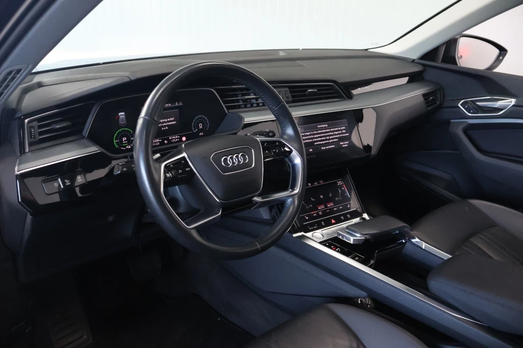Hoofdafbeelding Audi e-tron