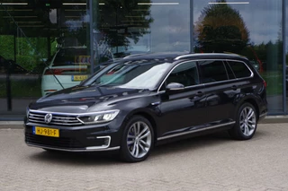 Volkswagen Passat Variant 1.4 TSI GTE Highline 218 PK PHEV, Panoramadak, Leder-Alcantara, Carplay, Camera,