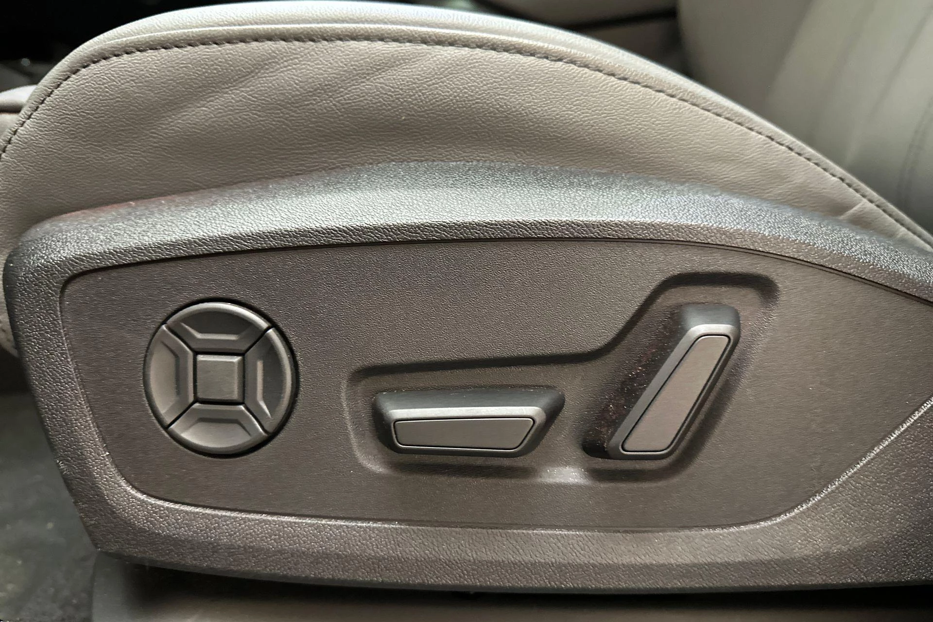 Hoofdafbeelding Audi Q6 e-tron