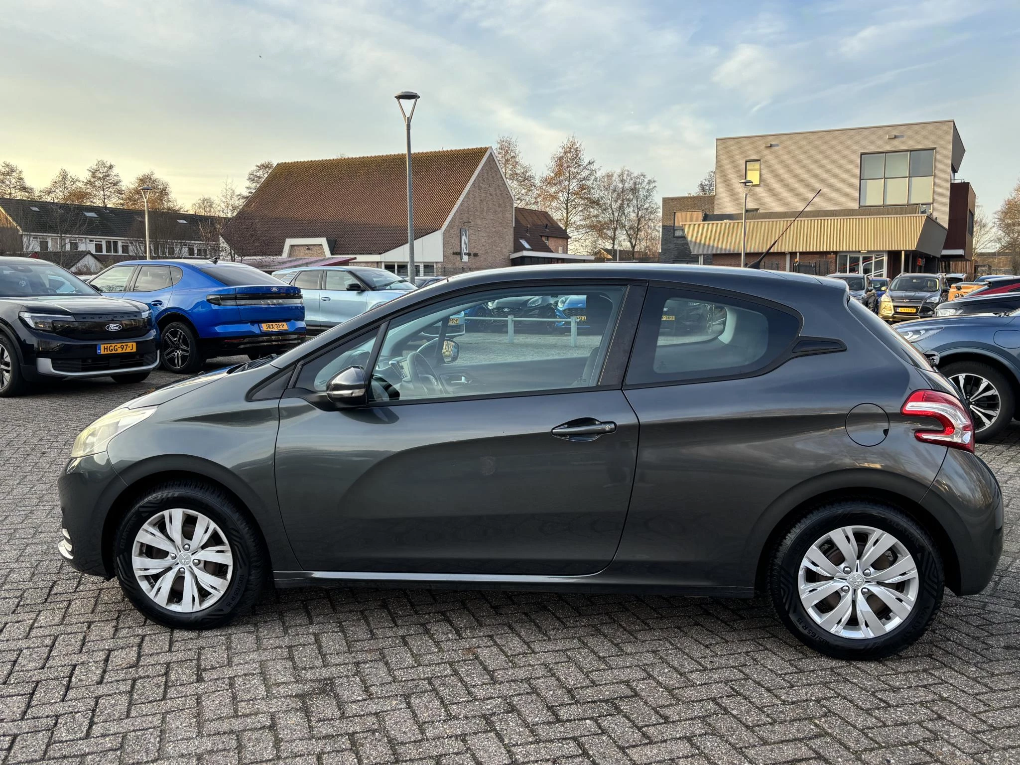 Hoofdafbeelding Peugeot 208