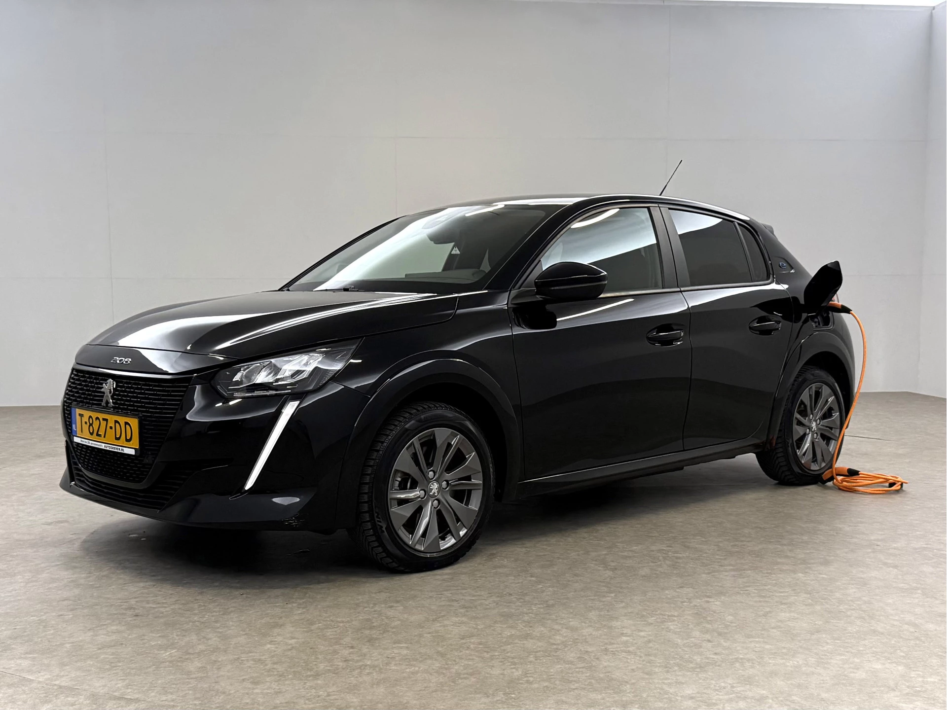 Hoofdafbeelding Peugeot e-208