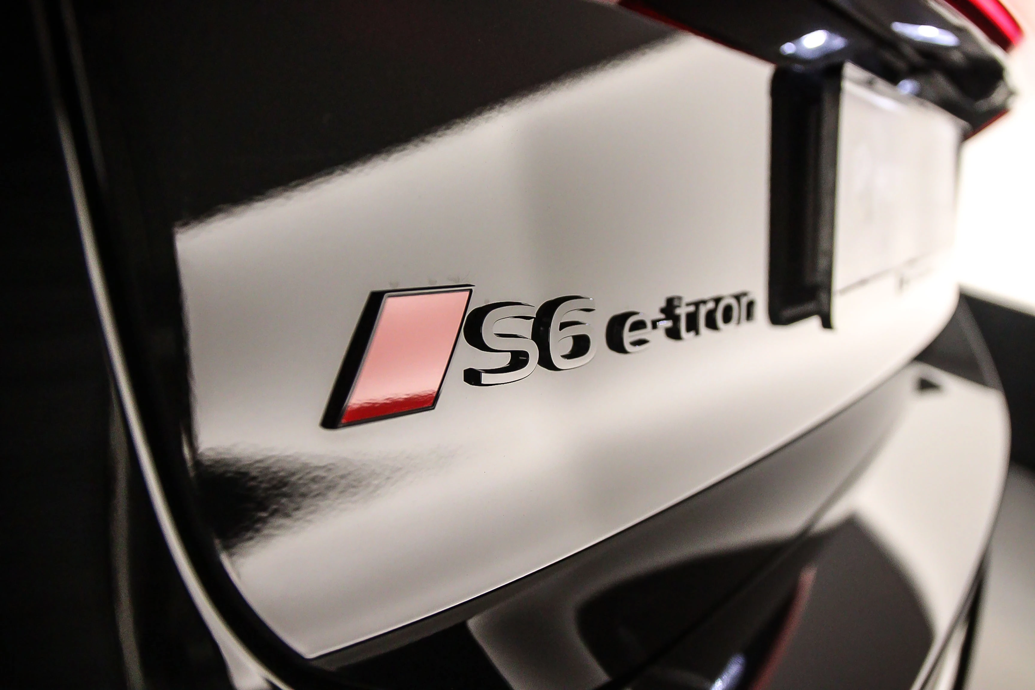 Hoofdafbeelding Audi A6 Avant e-tron