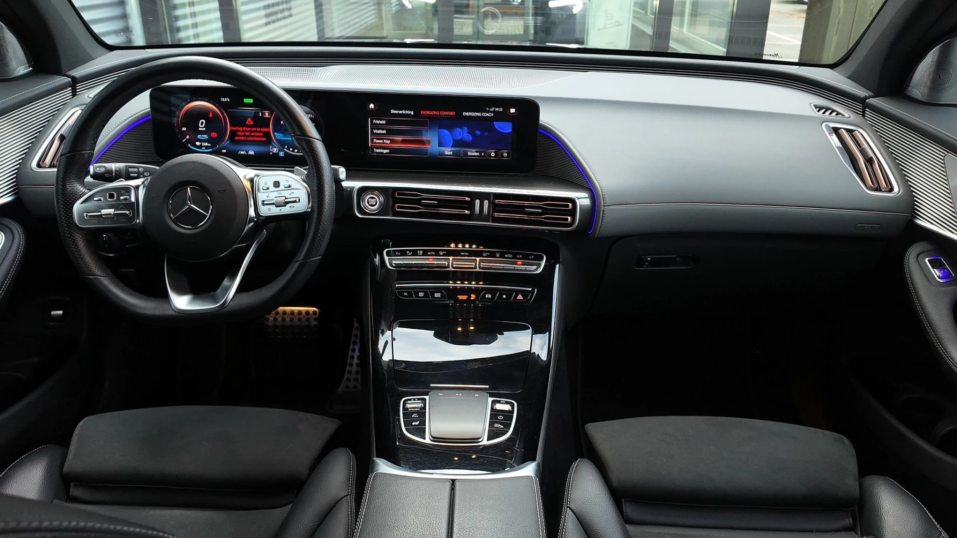 Hoofdafbeelding Mercedes-Benz EQC