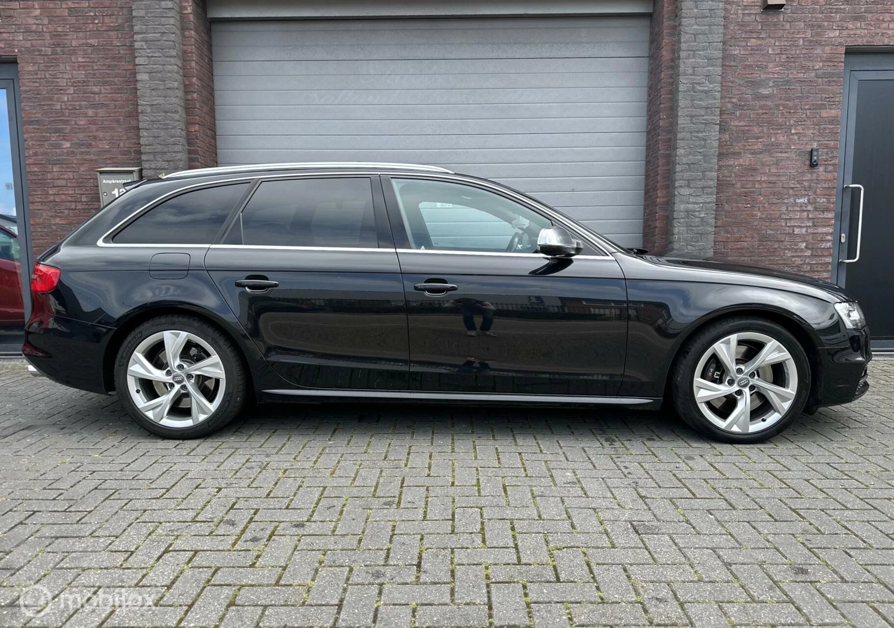 Hoofdafbeelding Audi S4