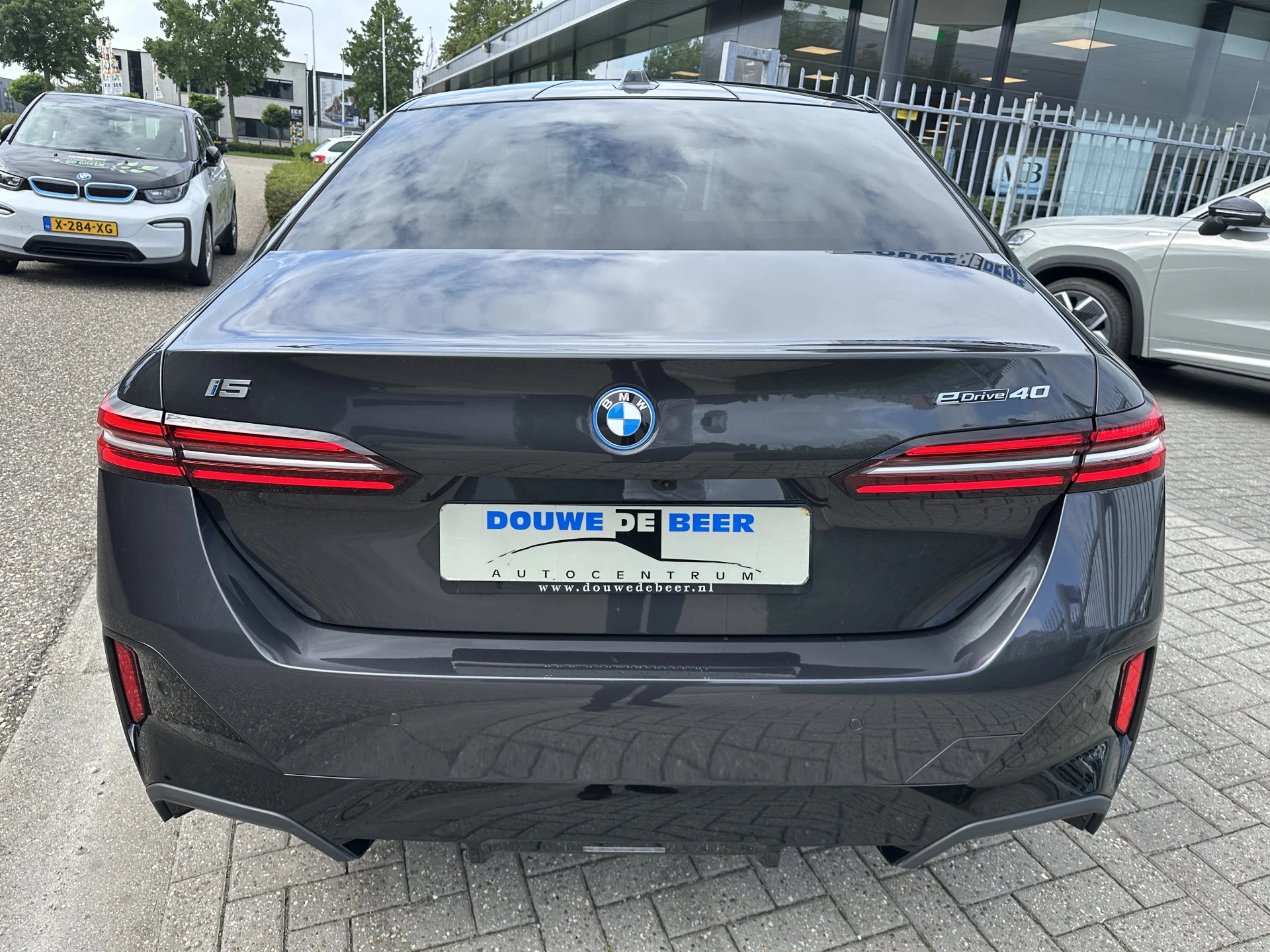 Hoofdafbeelding BMW i5