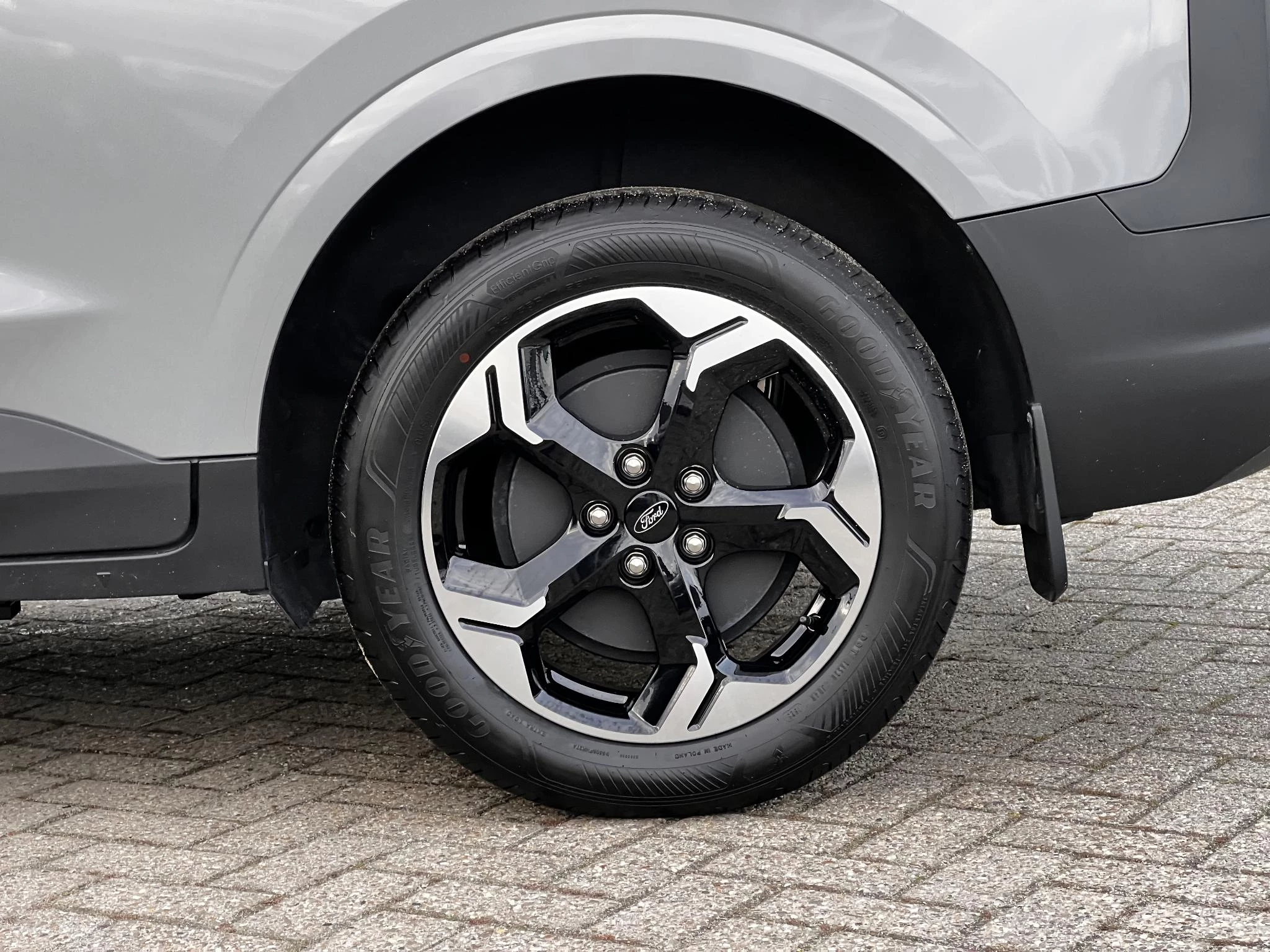 Hoofdafbeelding Ford Transit Courier