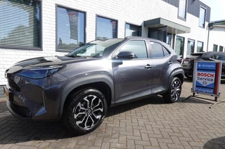Hoofdafbeelding Toyota Yaris Cross Toyota Yaris Cross 1.5 HYBR 130 Team player Winterpack Draadloos laden