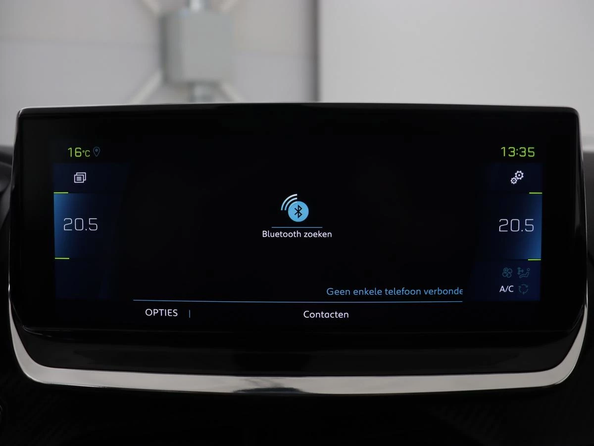 Hoofdafbeelding Peugeot e-208