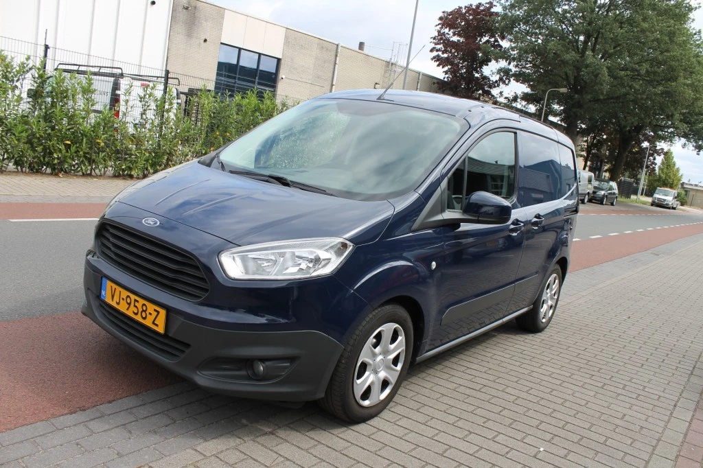 Hoofdafbeelding Ford Transit Courier