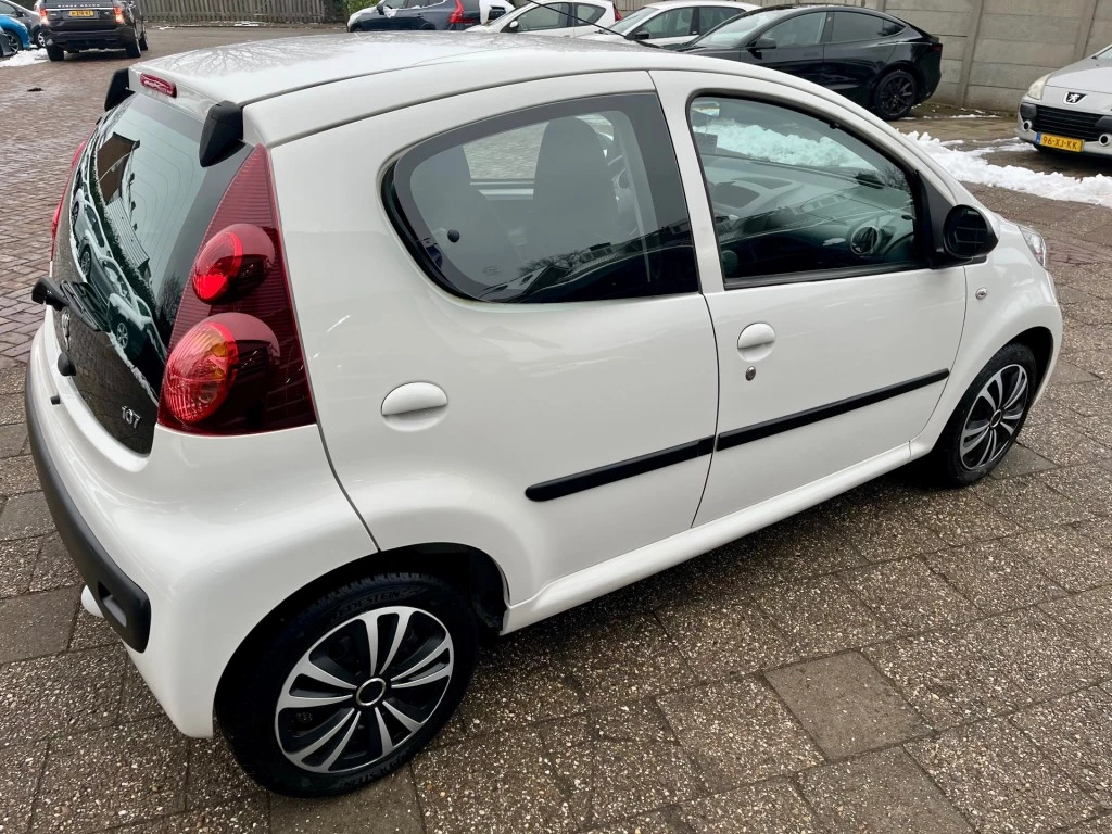 Hoofdafbeelding Peugeot 107