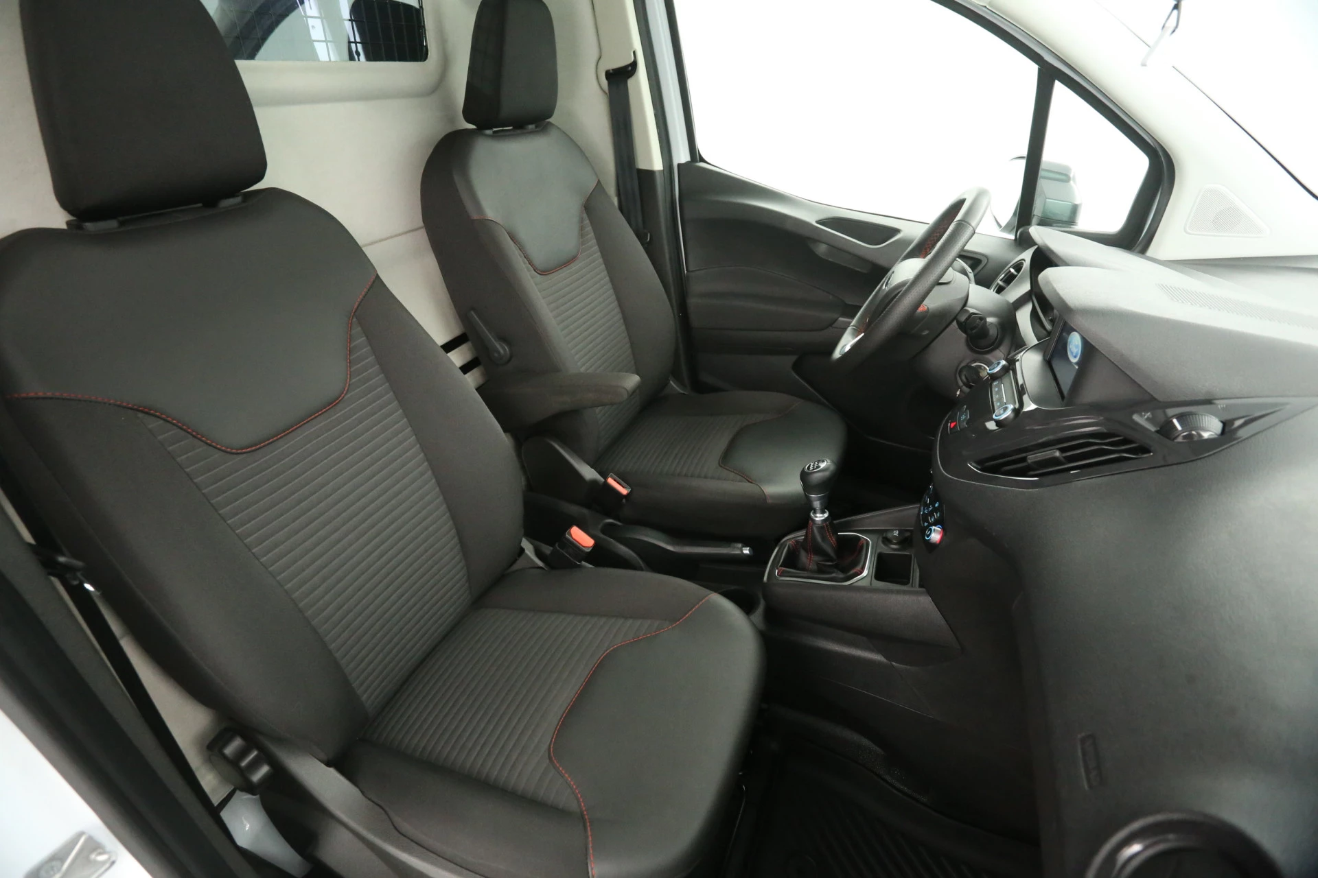 Hoofdafbeelding Ford Transit Courier