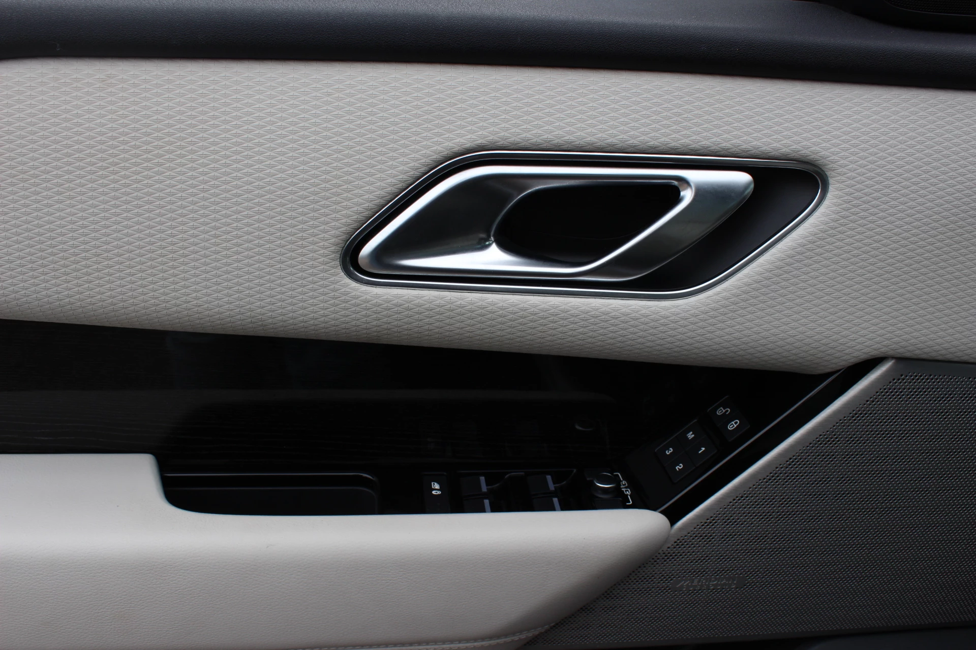 Hoofdafbeelding Land Rover Range Rover Velar