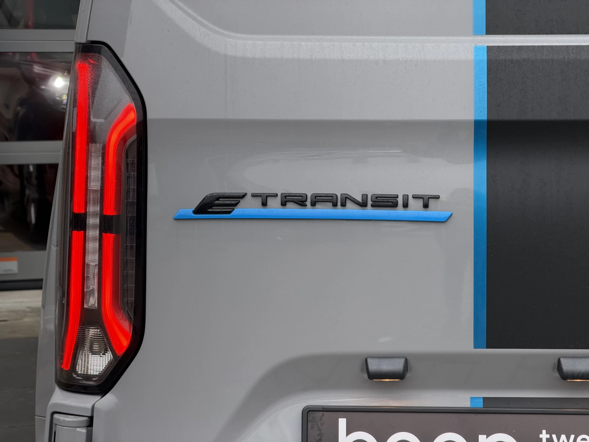 Hoofdafbeelding Ford E-Transit Custom