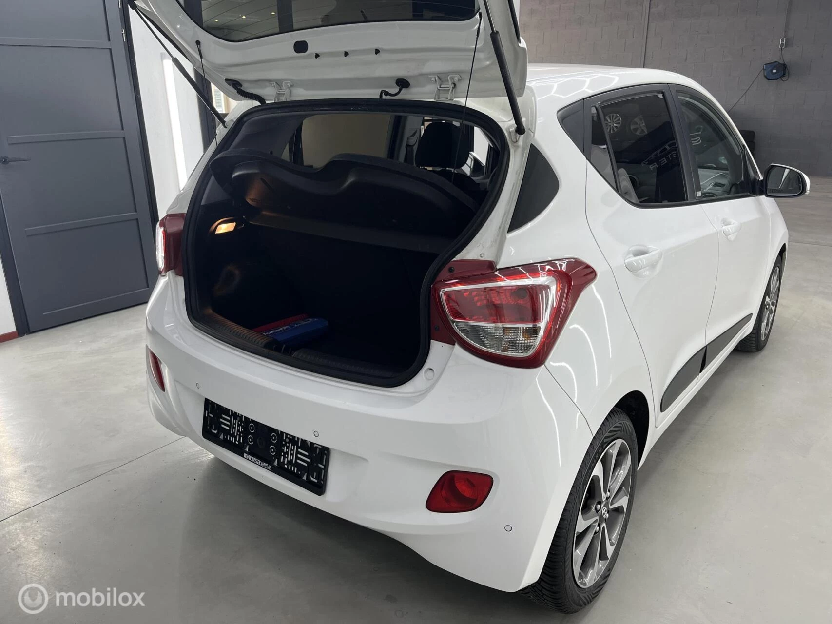Hoofdafbeelding Hyundai i10