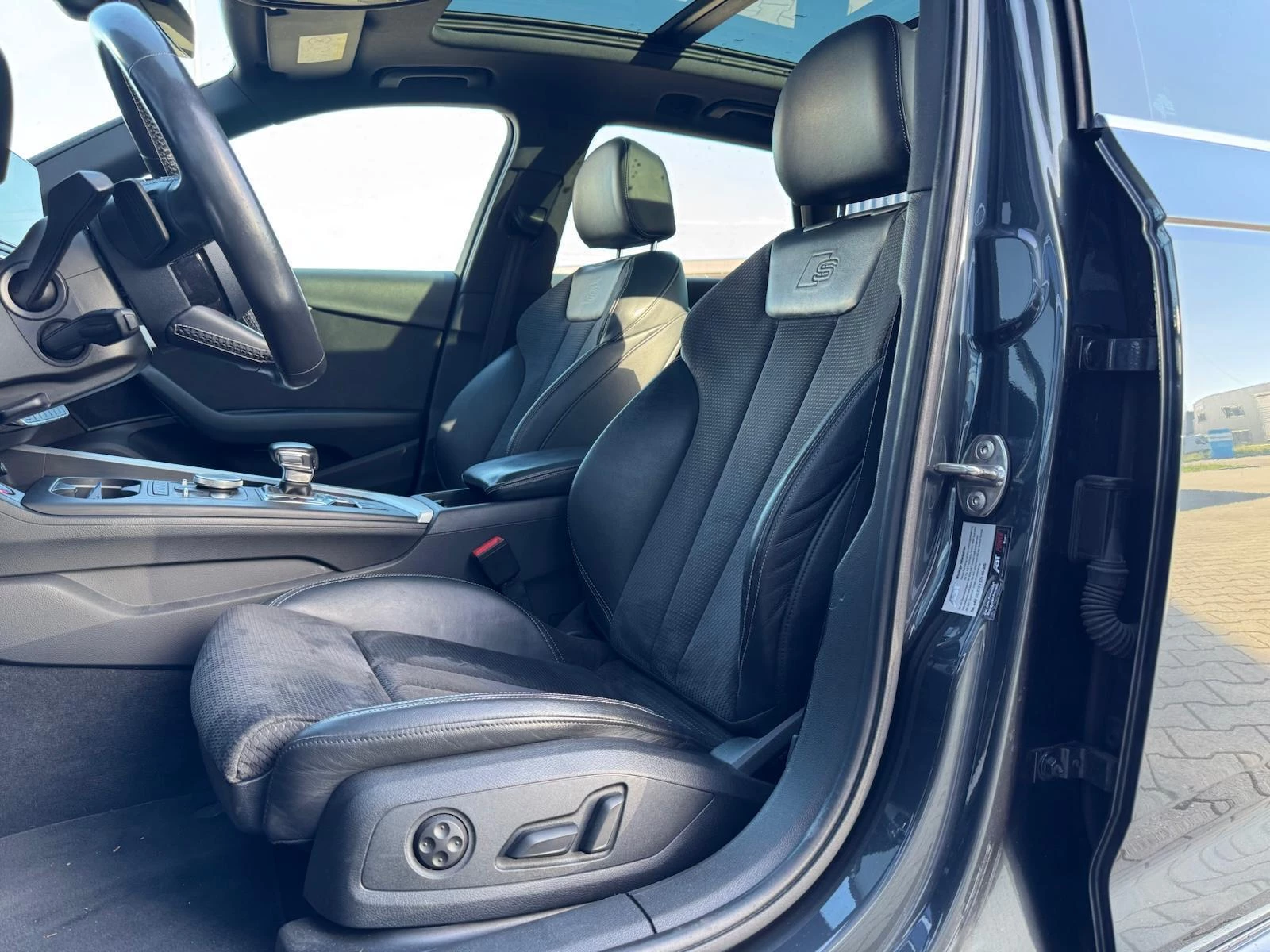 Hoofdafbeelding Audi S4