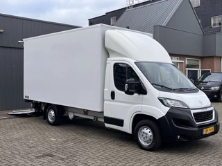 Peugeot Boxer 335 2.0 BlueHDI Laadklep Airco 1090kg laadvermogen Navigatie Bleutooth Euro 6 Dealer onderhouden Bakwagen Meubelbak Verhuiswagen Koffer