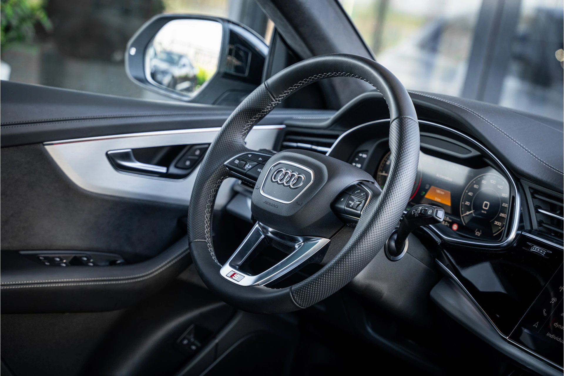 Hoofdafbeelding Audi Q8