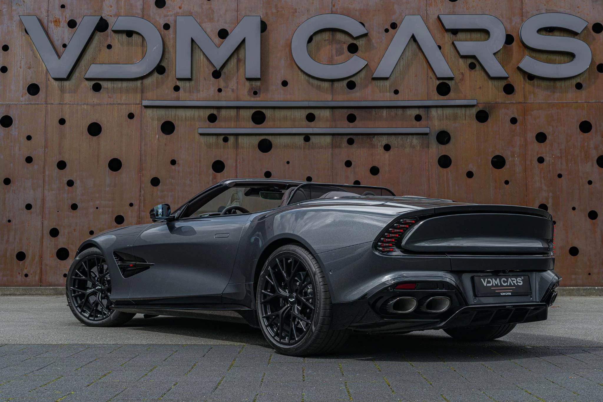 Hoofdafbeelding Aston Martin Vanquish