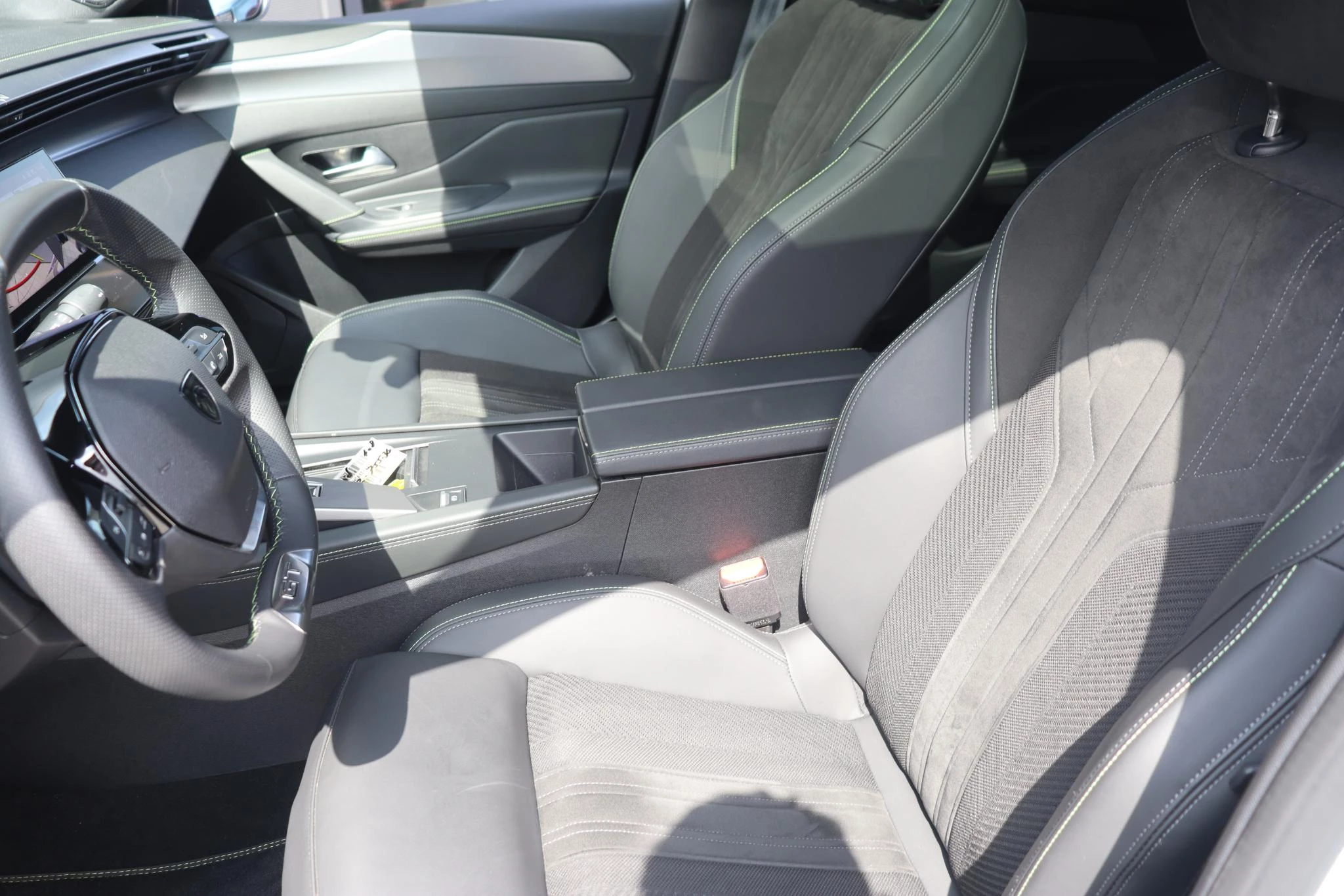 Hoofdafbeelding Peugeot 408