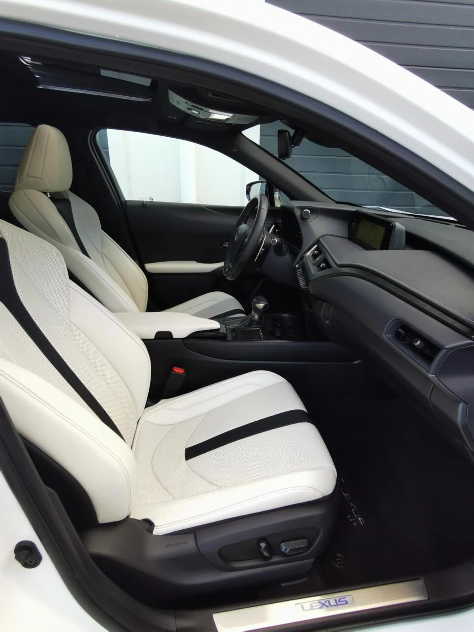Hoofdafbeelding Lexus UX