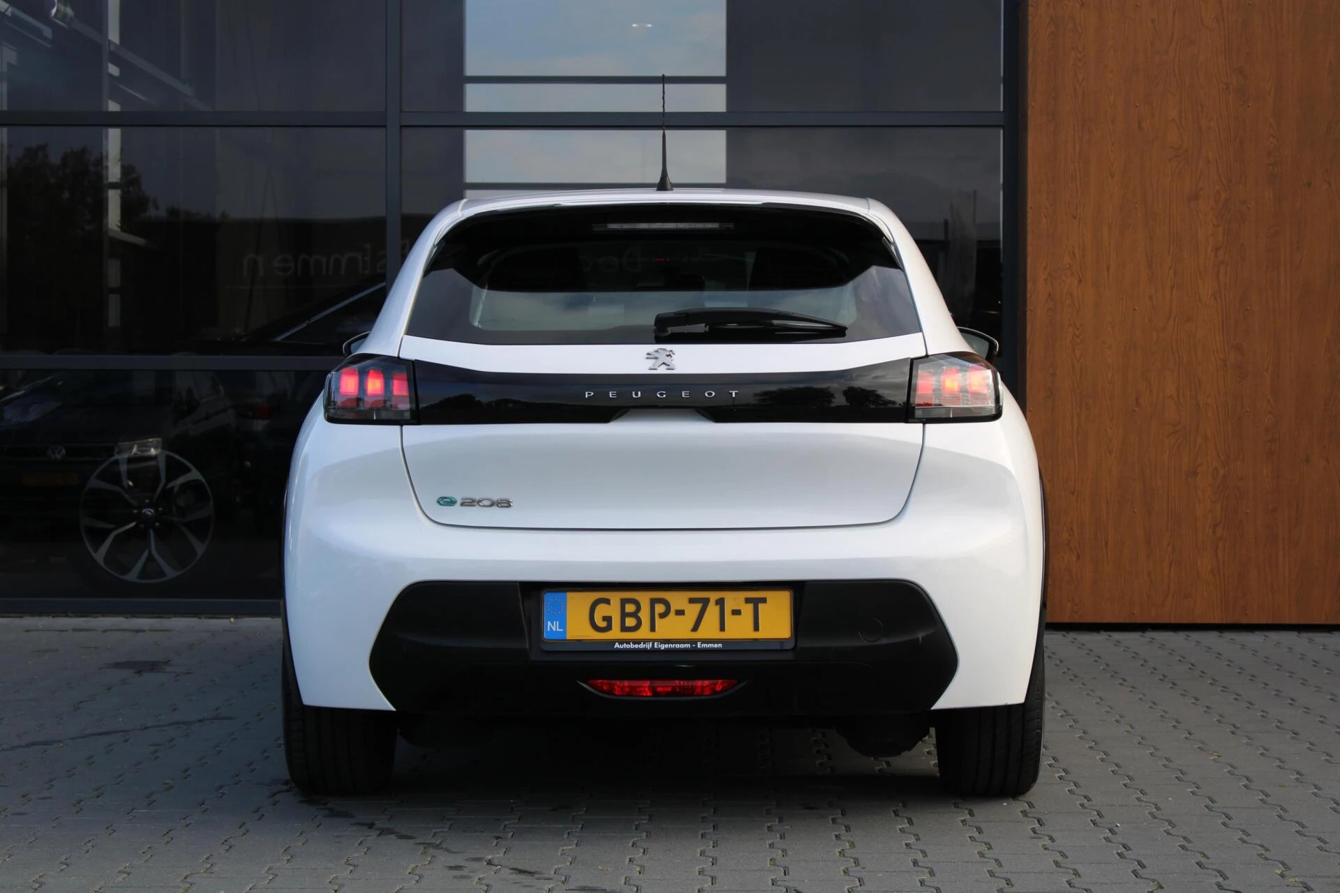 Hoofdafbeelding Peugeot e-208