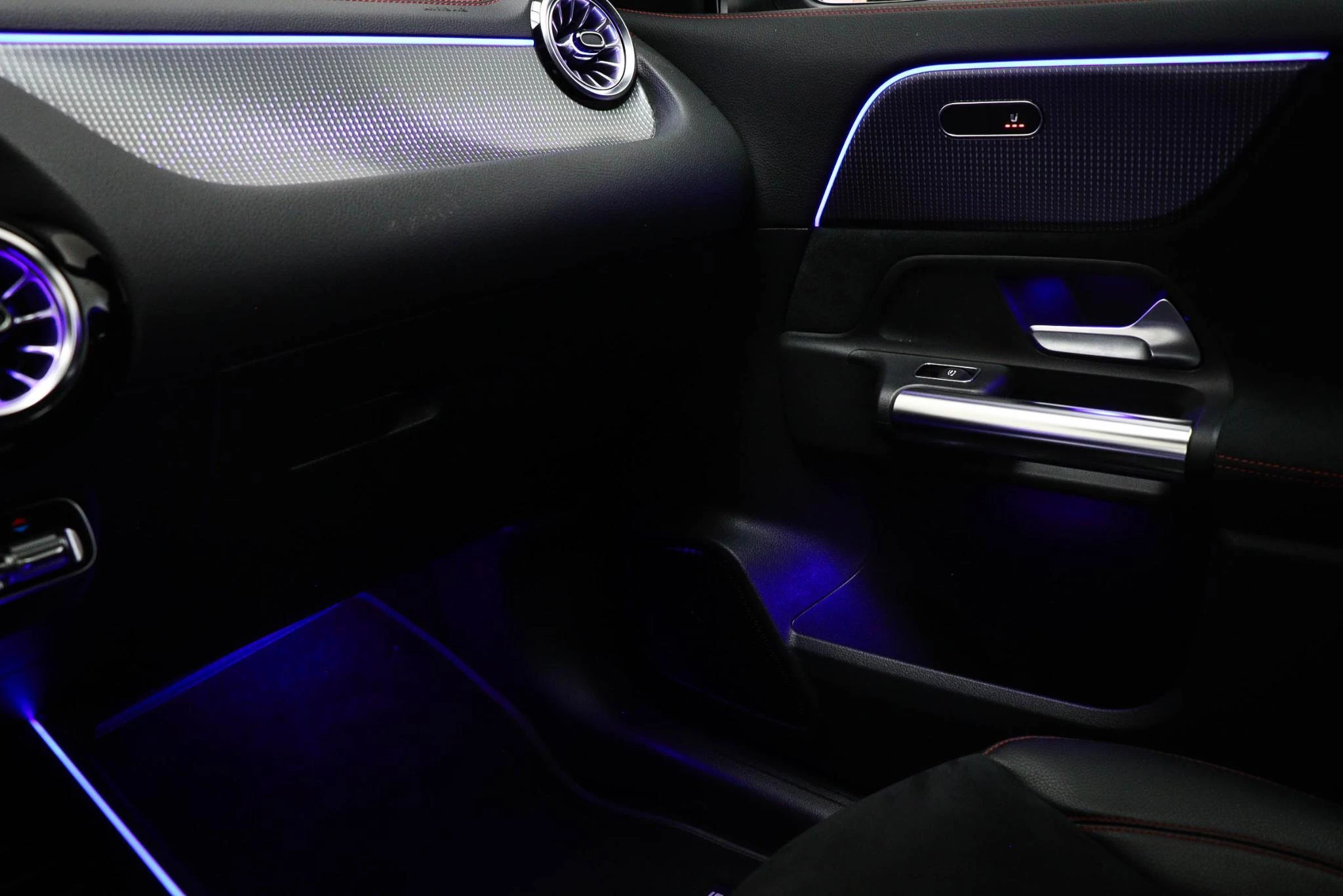 Hoofdafbeelding Mercedes-Benz EQA