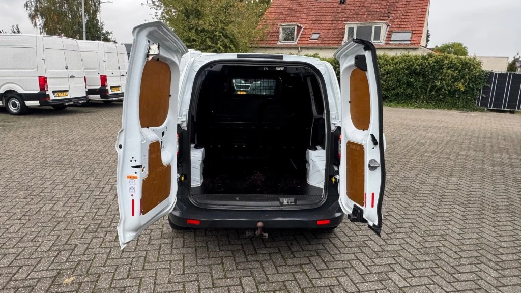 Hoofdafbeelding Ford Transit Courier