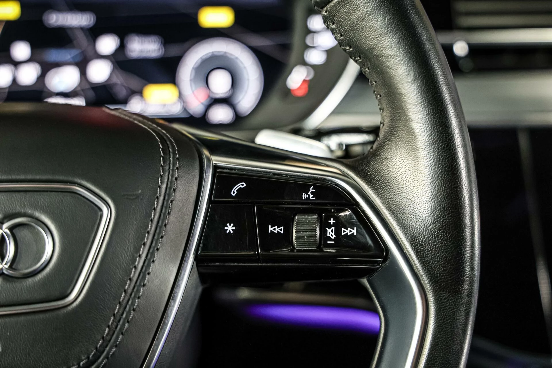 Hoofdafbeelding Audi A8