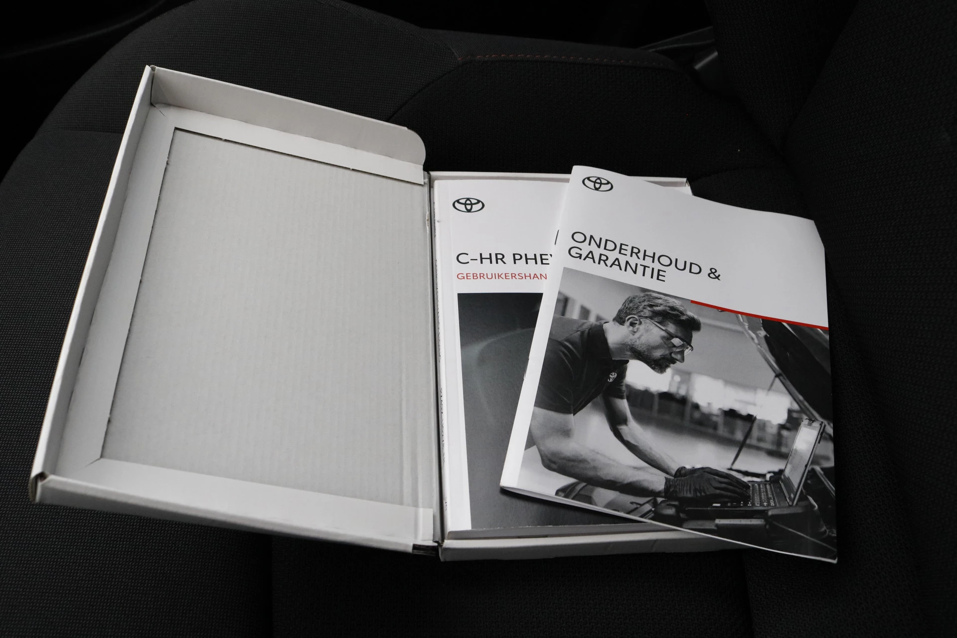 Hoofdafbeelding Toyota C-HR