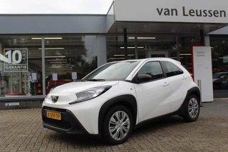 Toyota Aygo X 1.0 VVT-i MT PLAY AD-CRUISE APPLE/ANDROID DRAADLOOS AIRCO CAMERA DAB