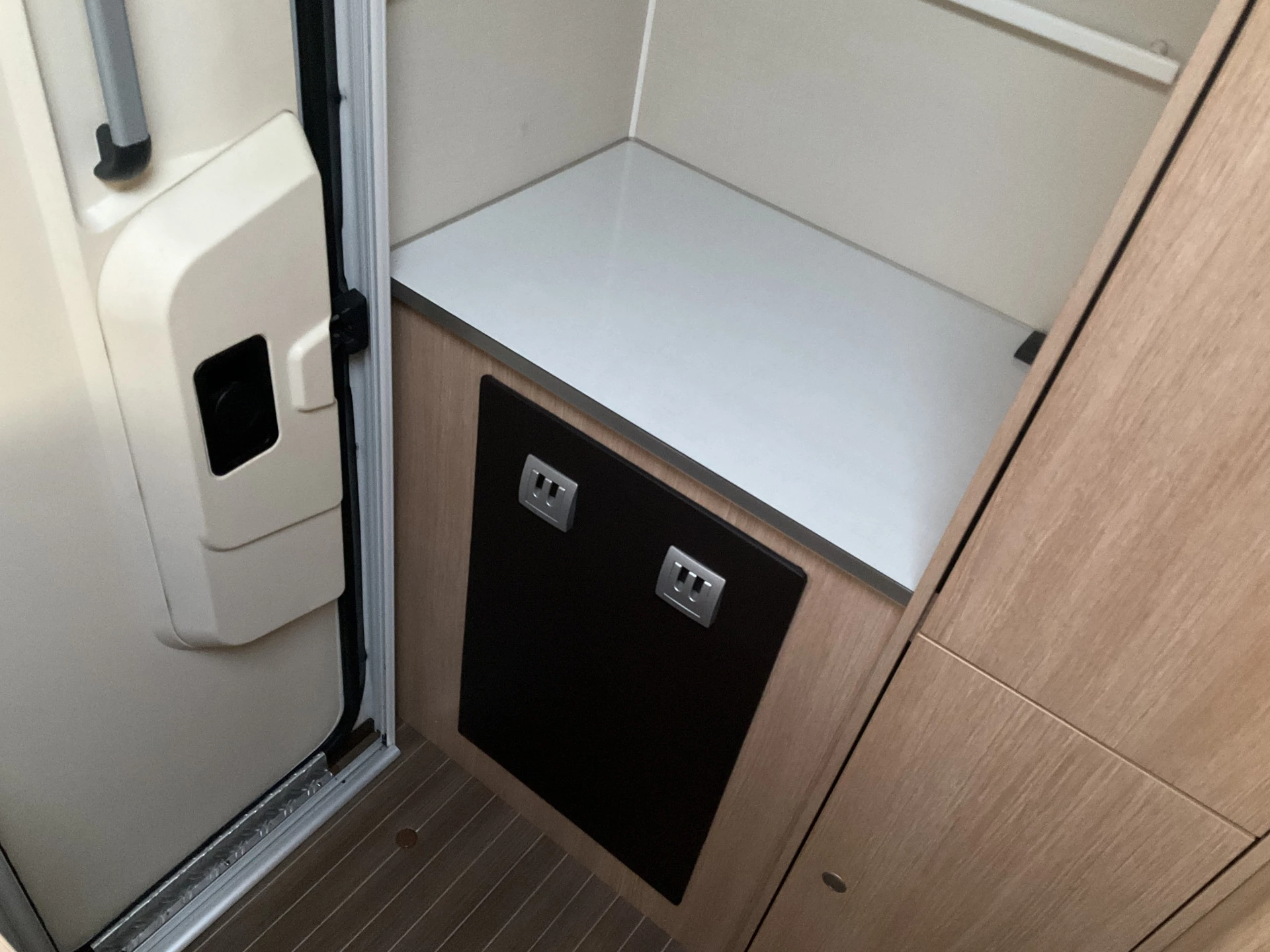 Hoofdafbeelding Carado T 59 2.3 131pk Airco Cruise Trekhaak Fietsendrager 2-Persoons Sunlight Carado