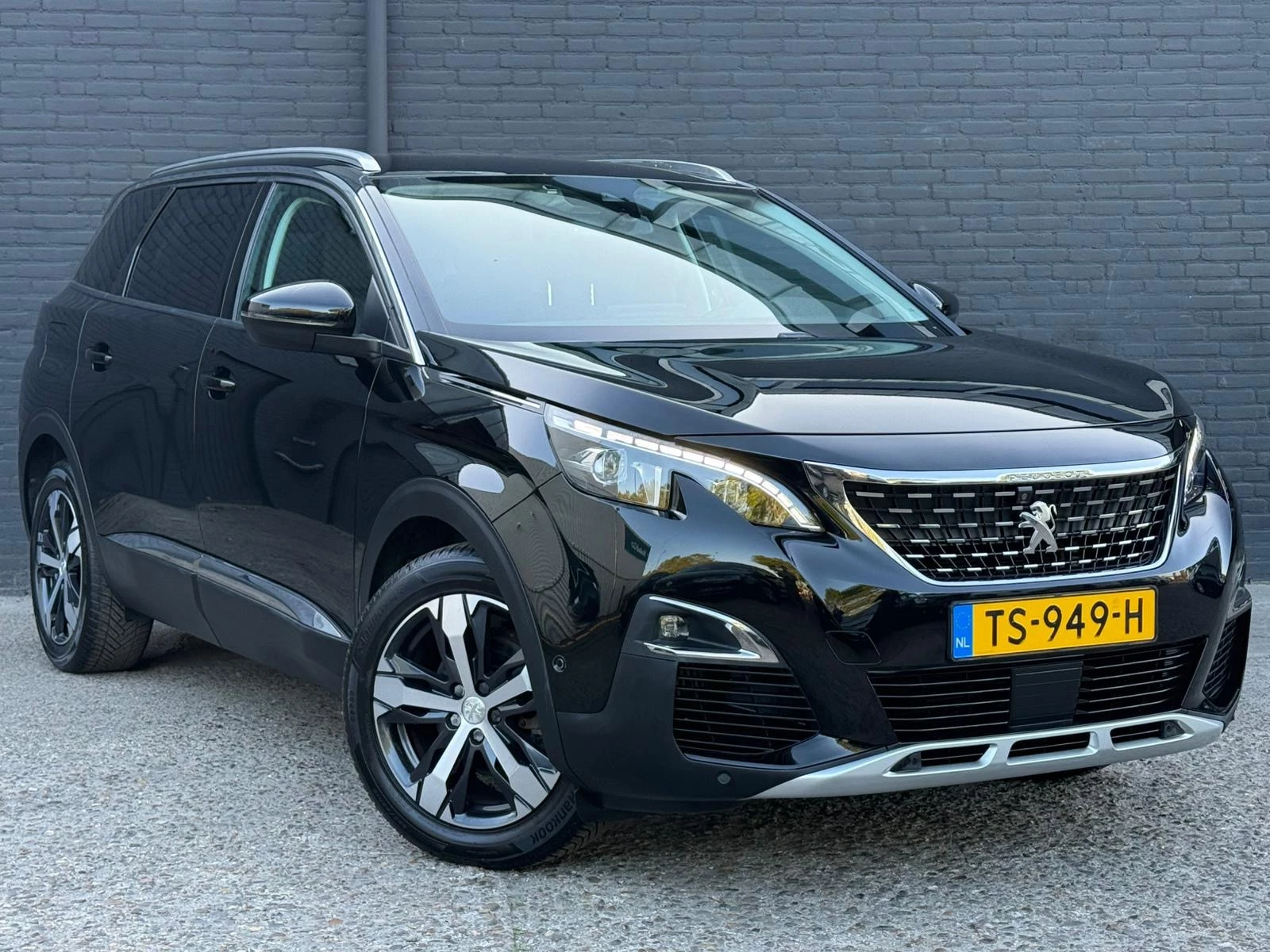 Hoofdafbeelding Peugeot 5008