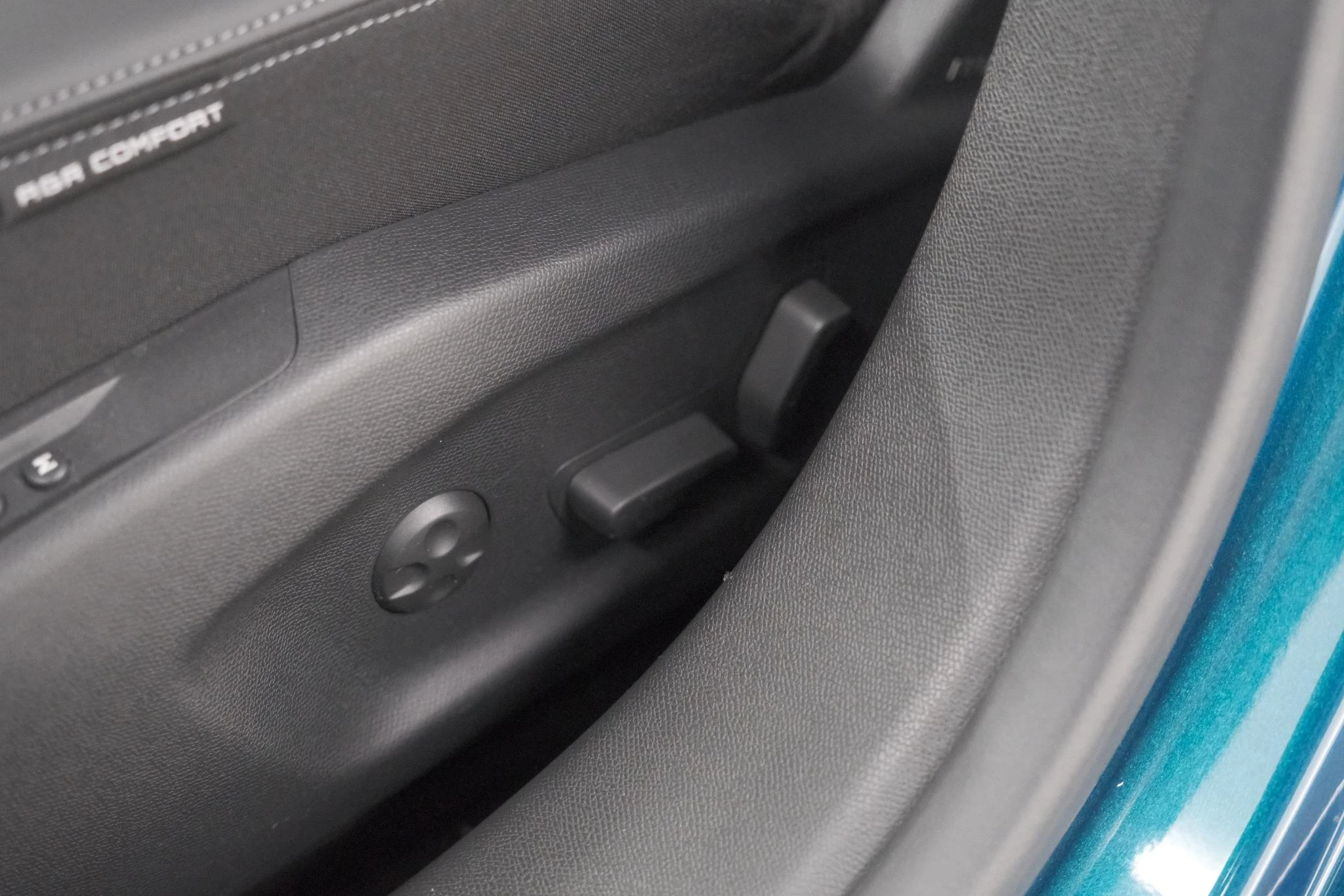 Hoofdafbeelding Peugeot 408