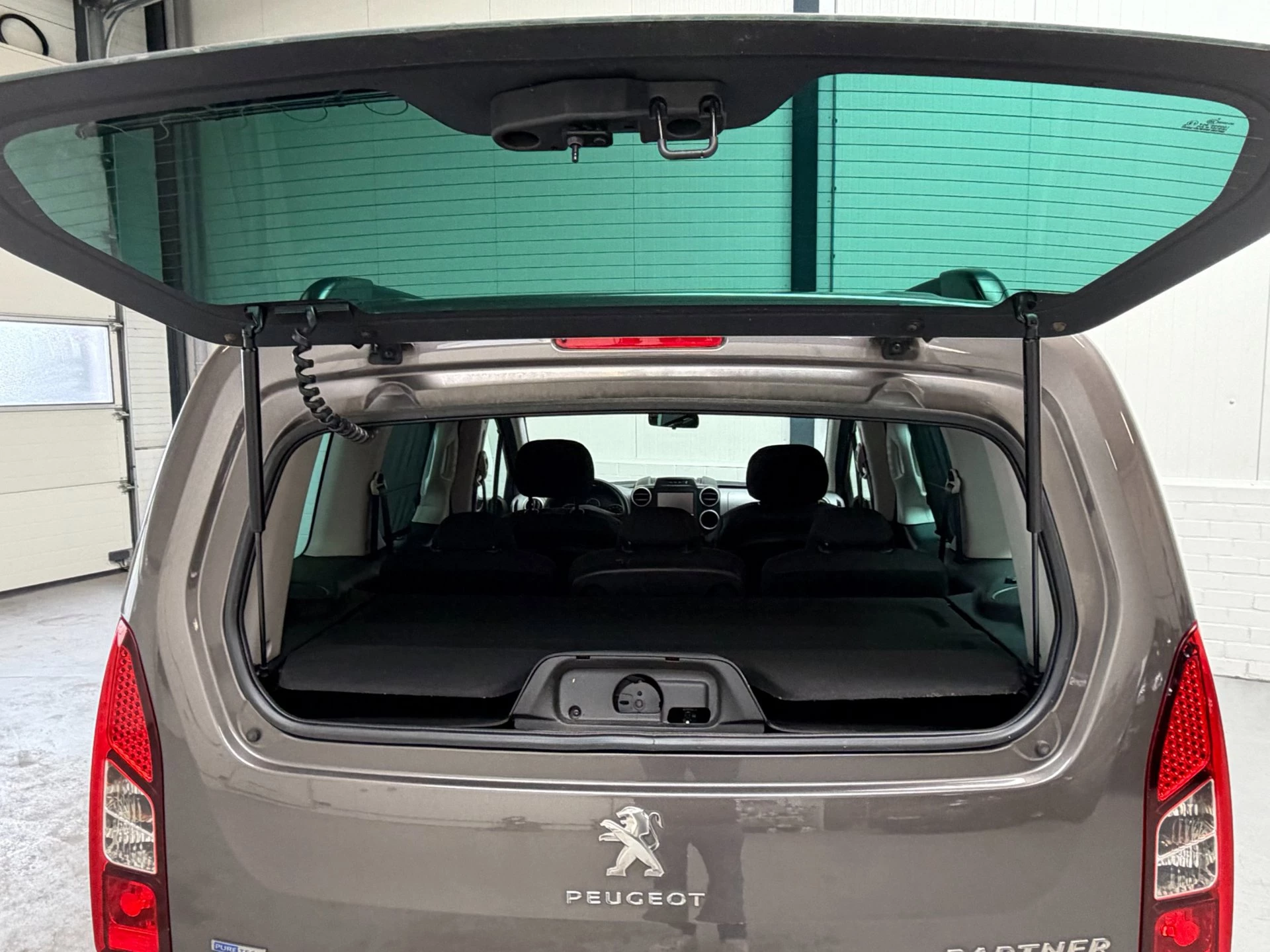 Hoofdafbeelding Peugeot Partner