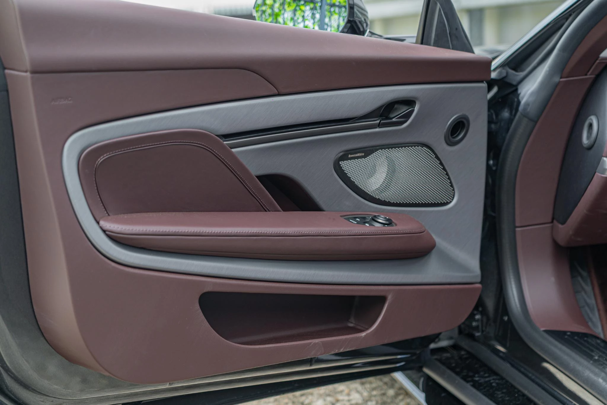 Hoofdafbeelding Aston Martin Vanquish