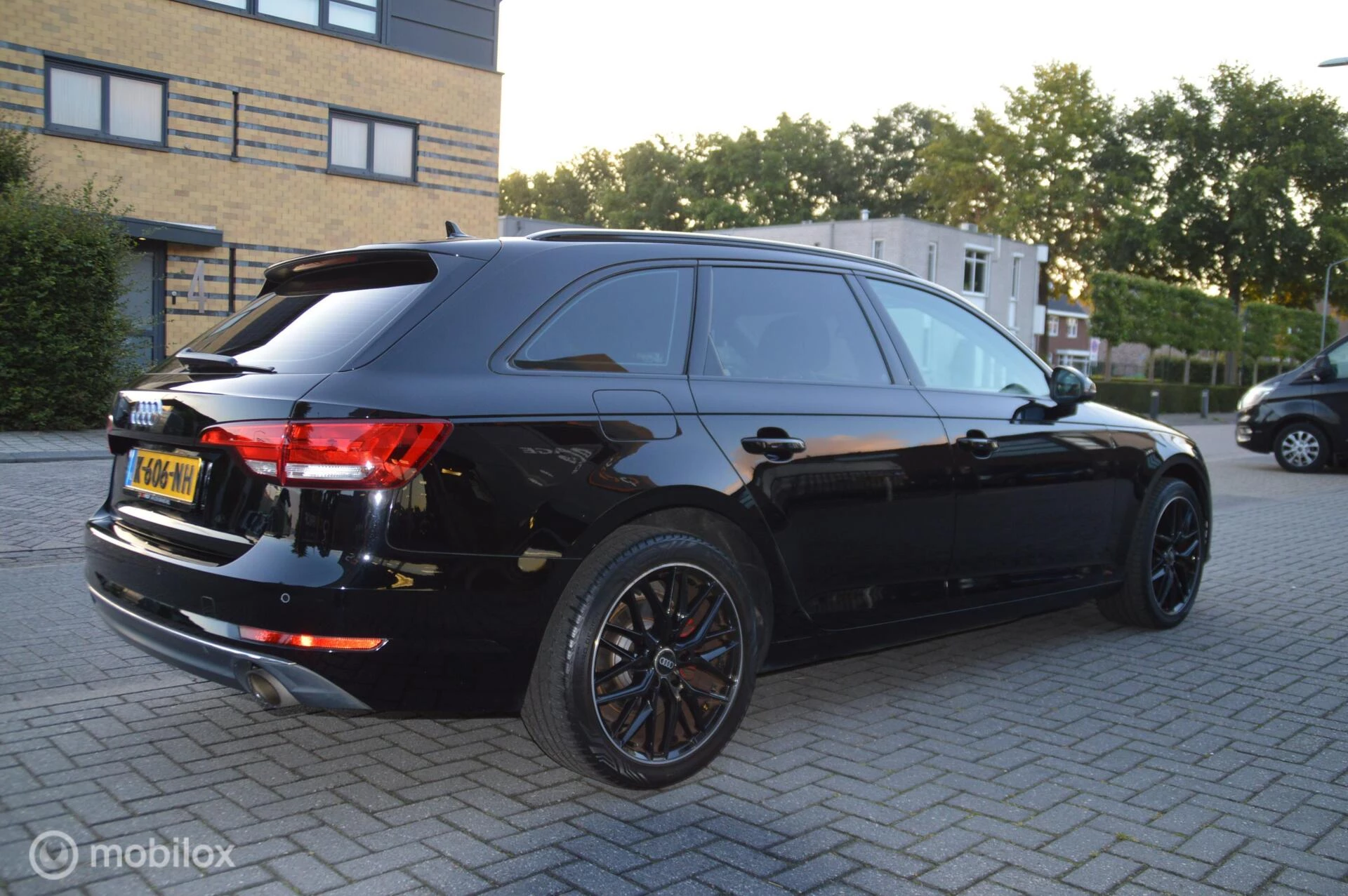 Hoofdafbeelding Audi A4
