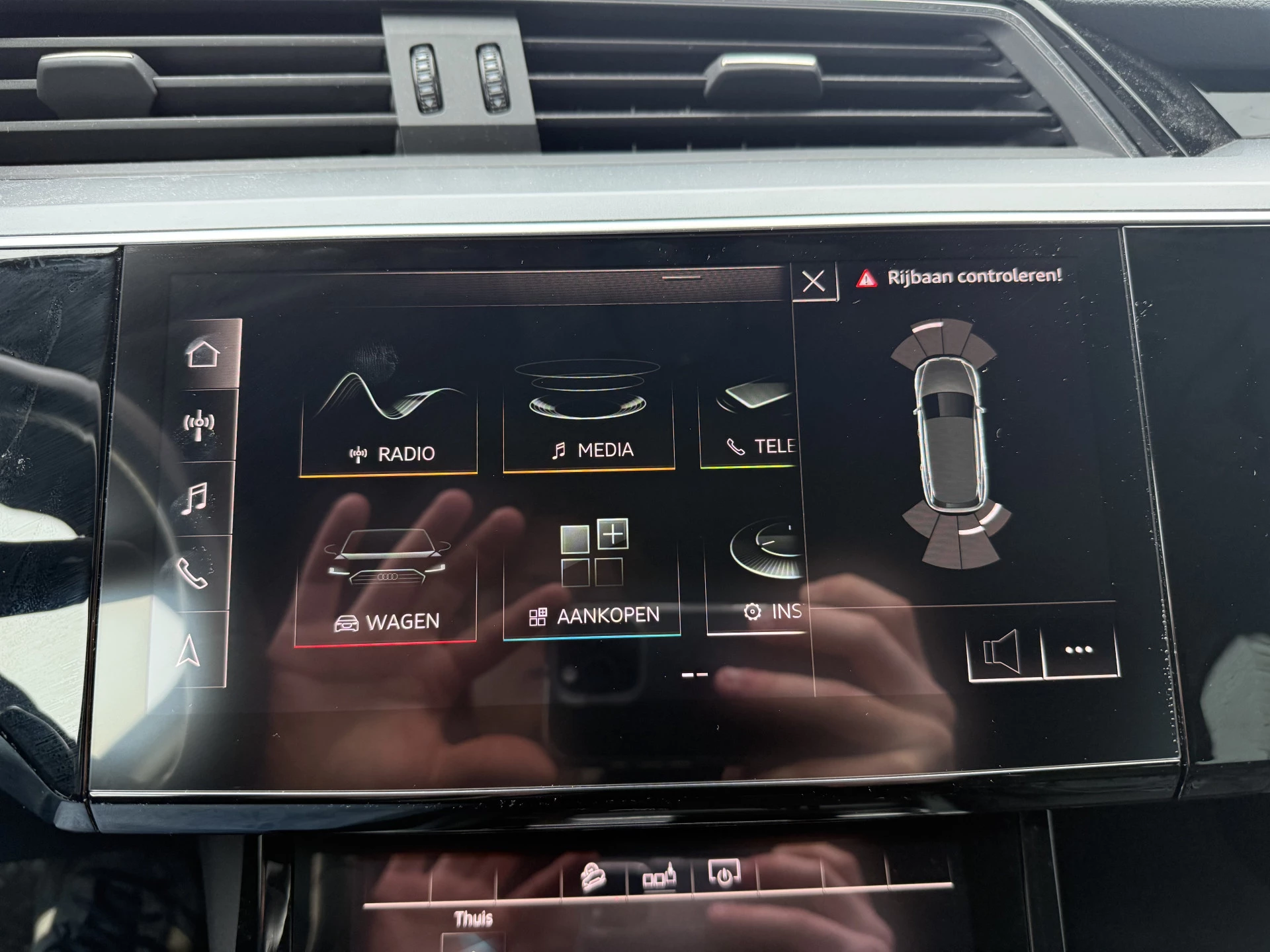 Hoofdafbeelding Audi e-tron