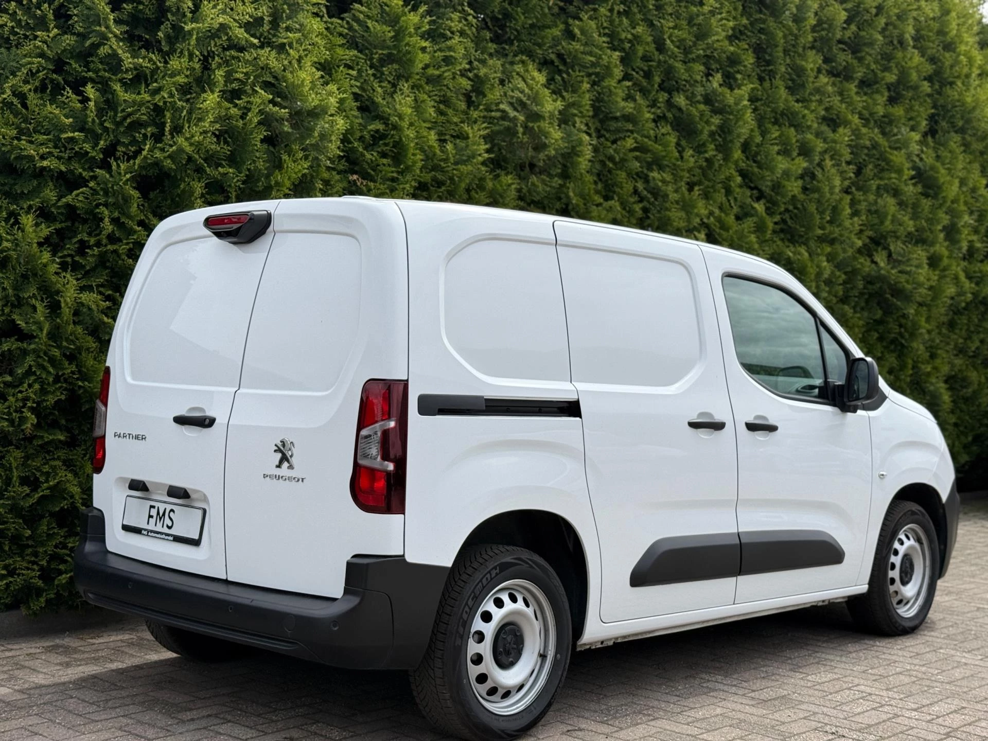 Hoofdafbeelding Peugeot Partner