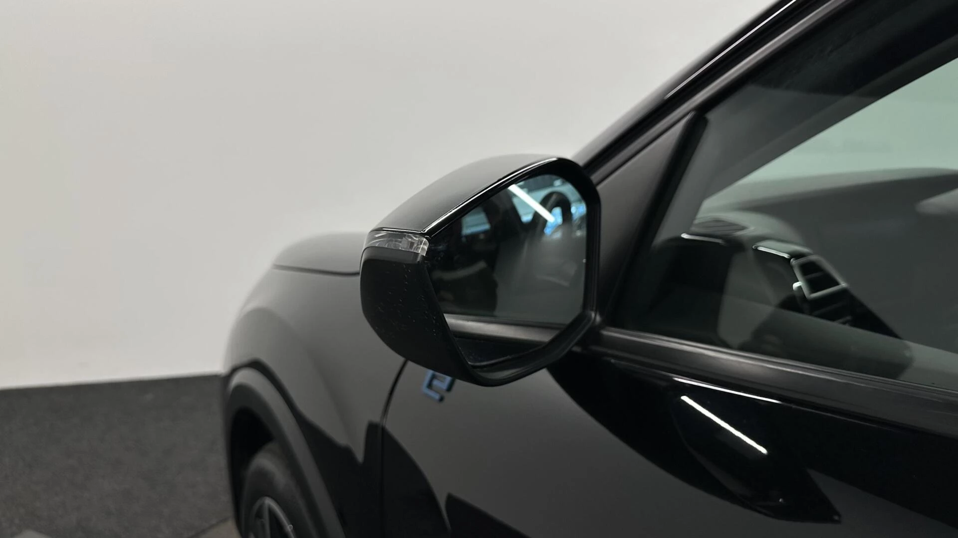 Hoofdafbeelding Citroën ë-C4 X