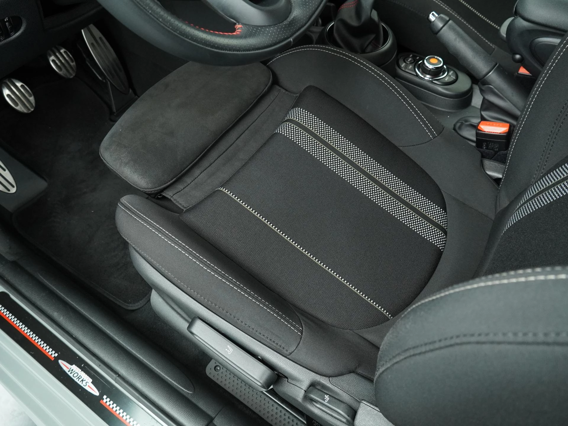 Hoofdafbeelding MINI 5-deurs