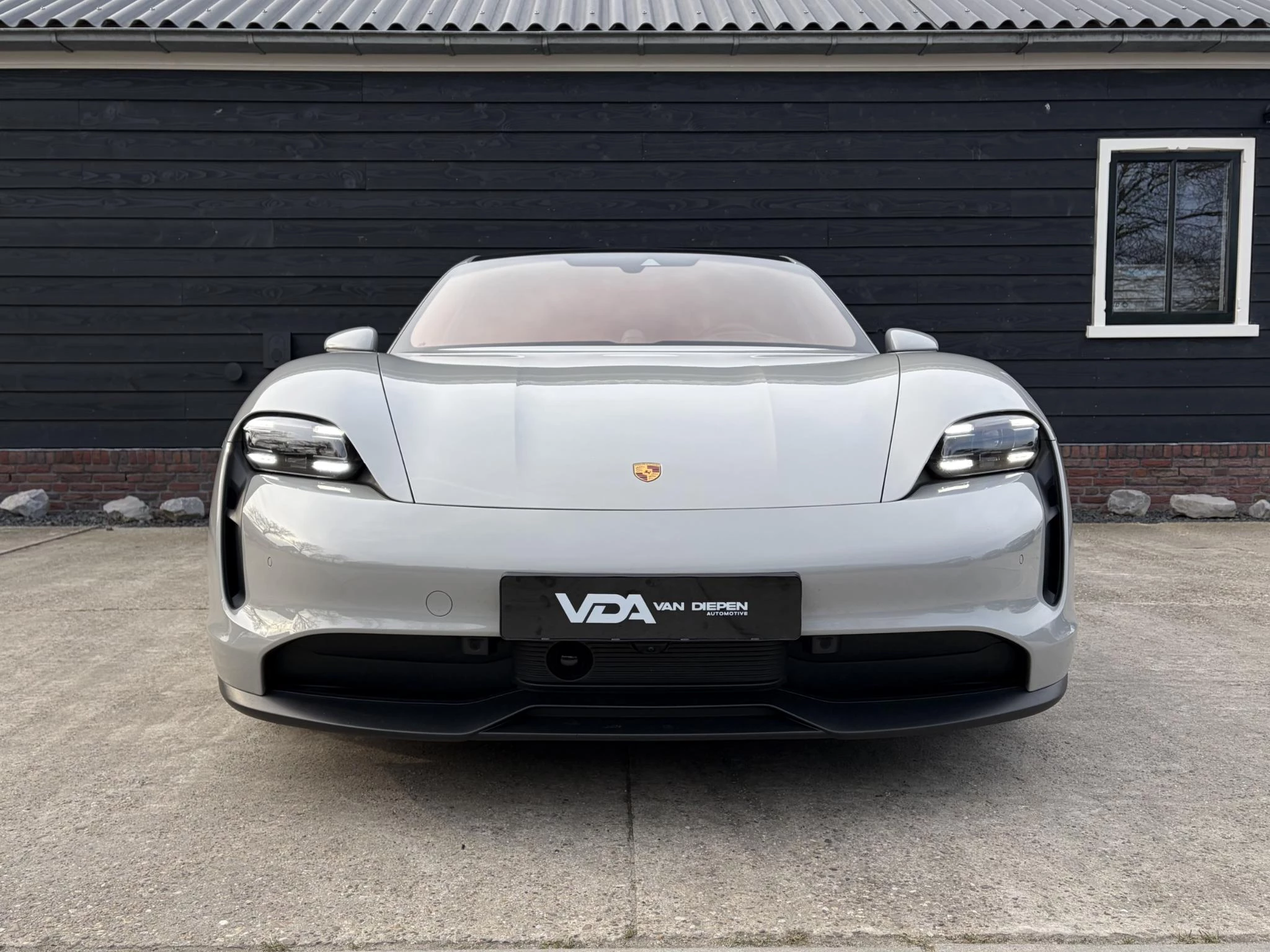 Hoofdafbeelding Porsche Taycan