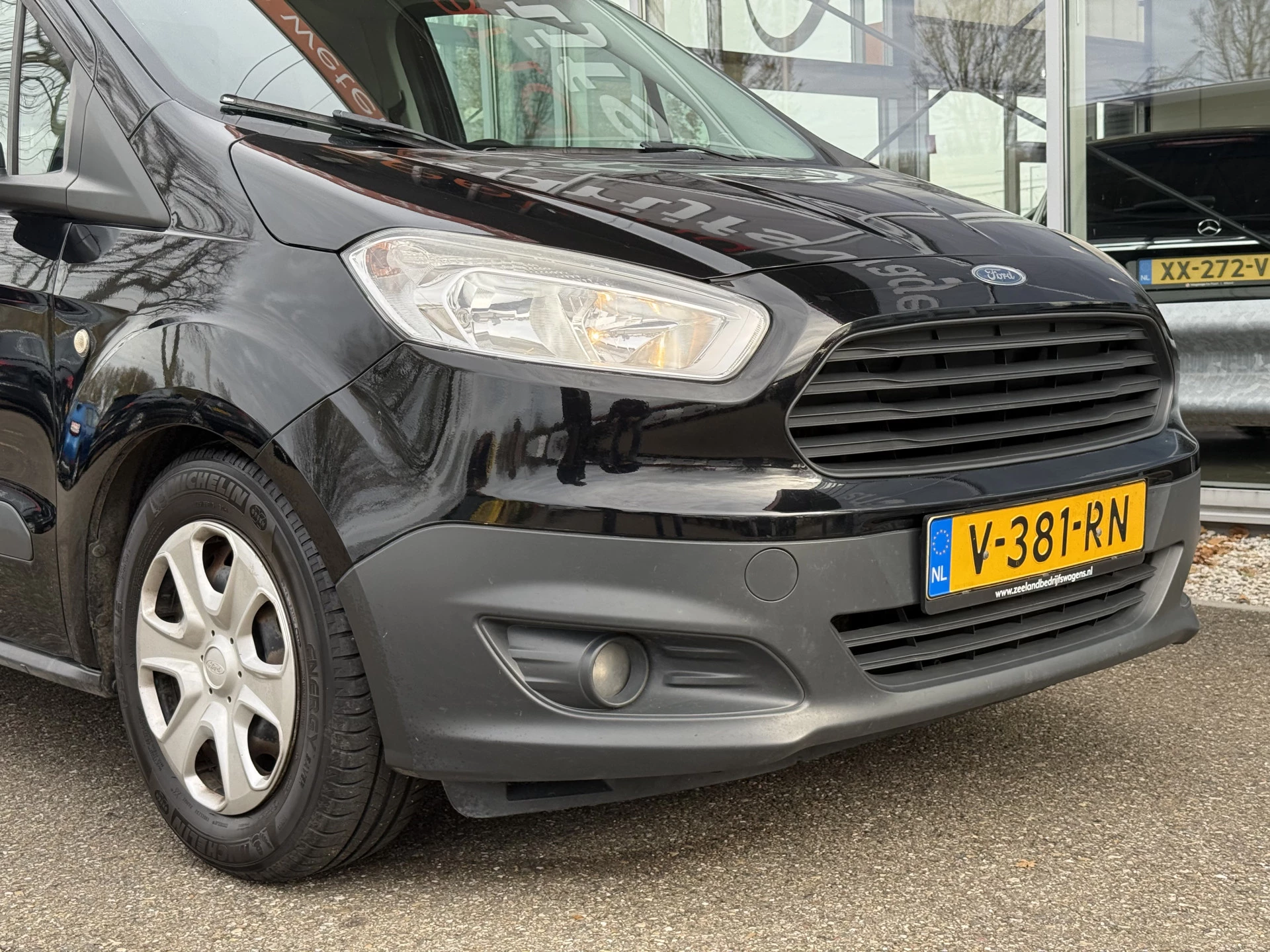 Hoofdafbeelding Ford Transit Courier