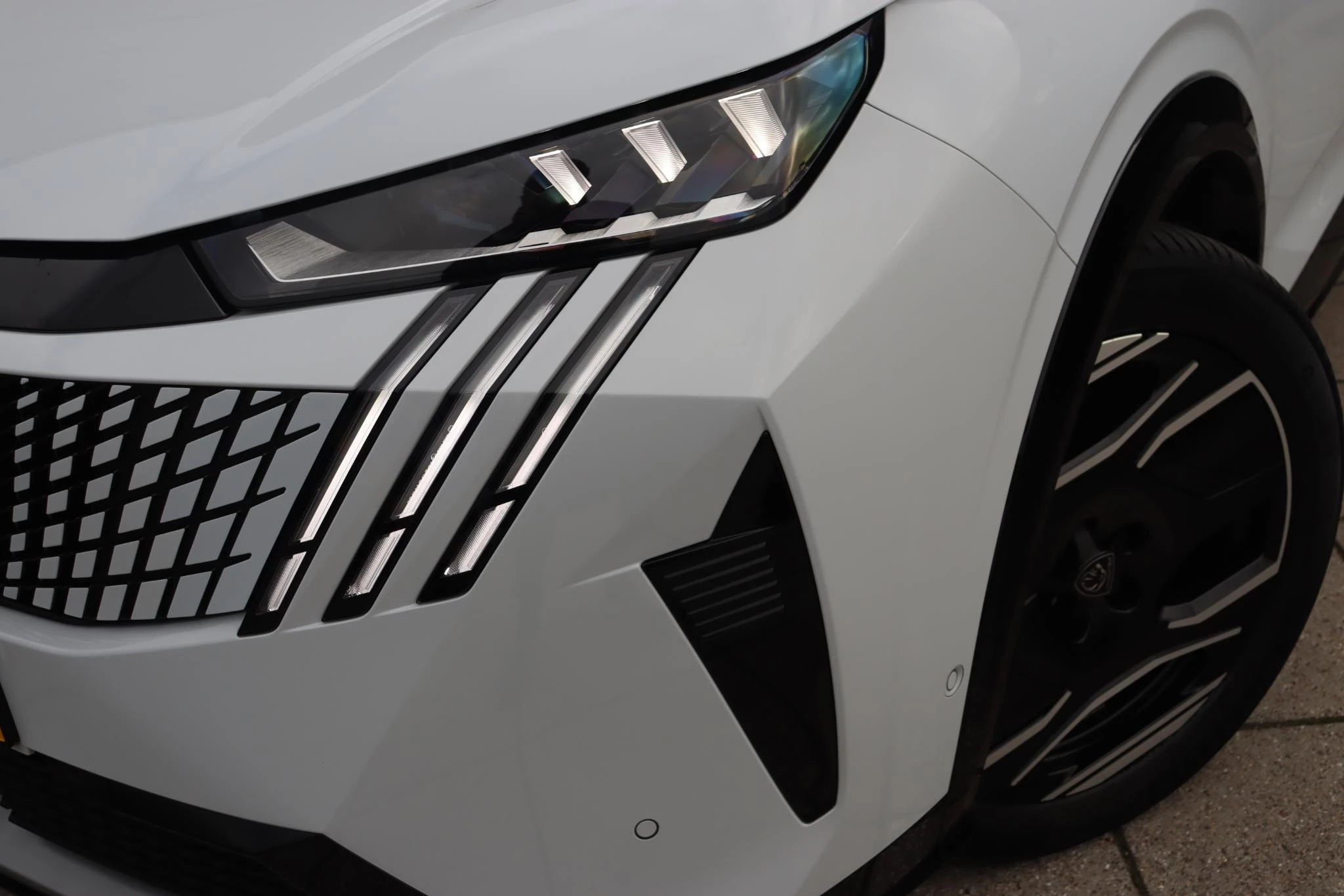 Hoofdafbeelding Peugeot e-3008